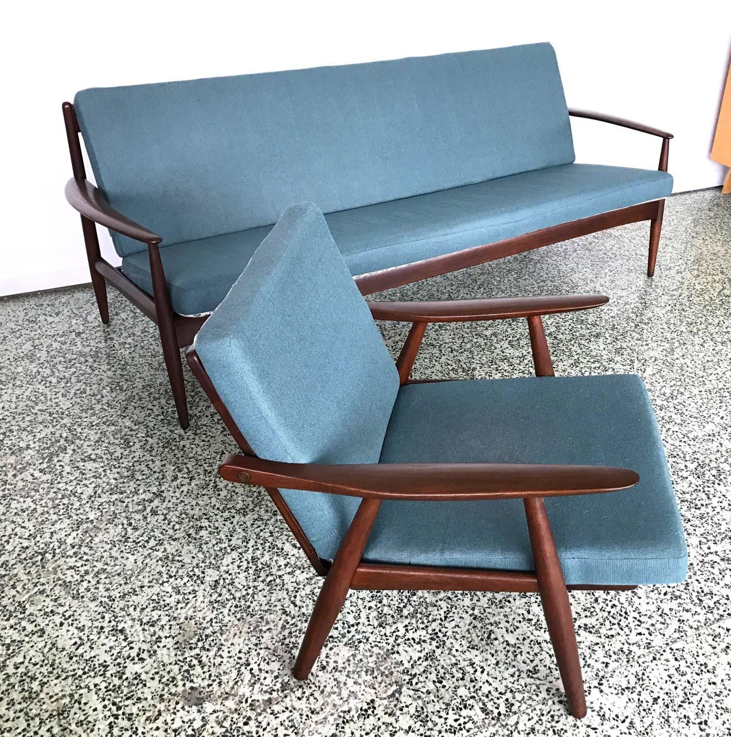 Early Sofa by Grete Jalk for France and Daverkosen In Excellent Condition In St. Louis, MO