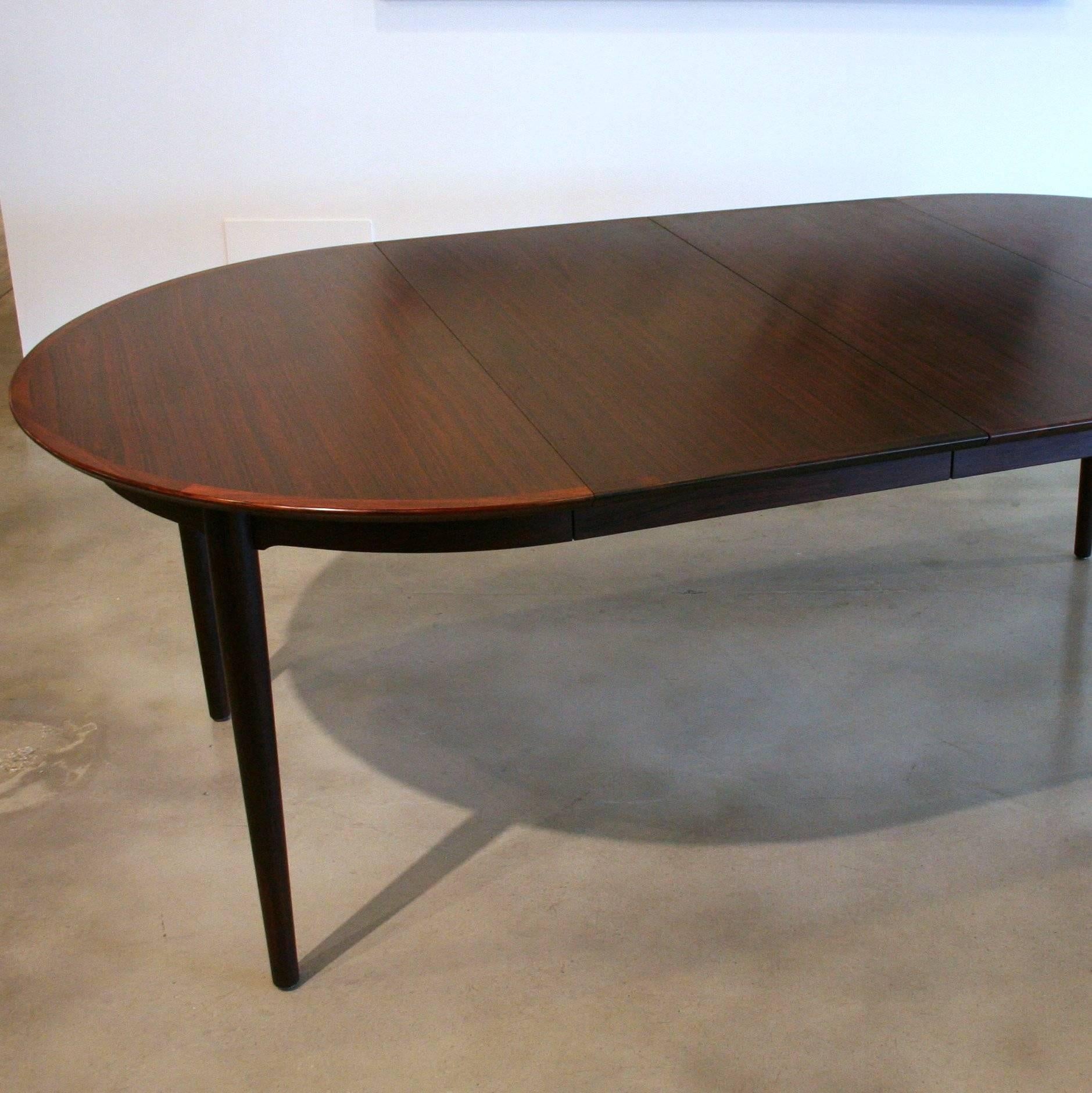 Mid-20th Century Vintage Danish Rosewood Extendable Dining Table by Arne Vodder For Sale
