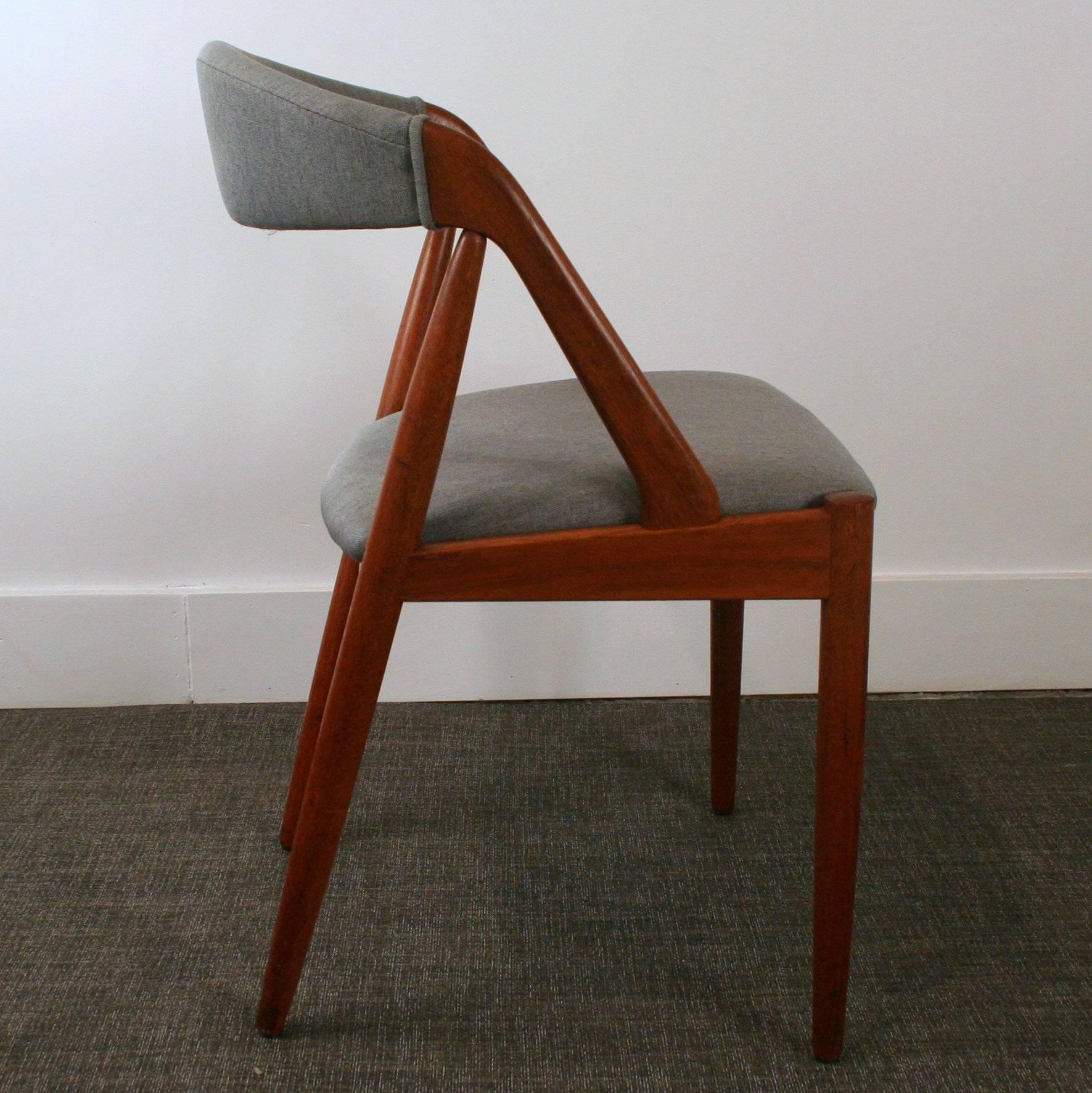 Scandinavian Modern Pair of Vintage Teak Model 31 Dining Chairs by Kai Kristiansen For Sale