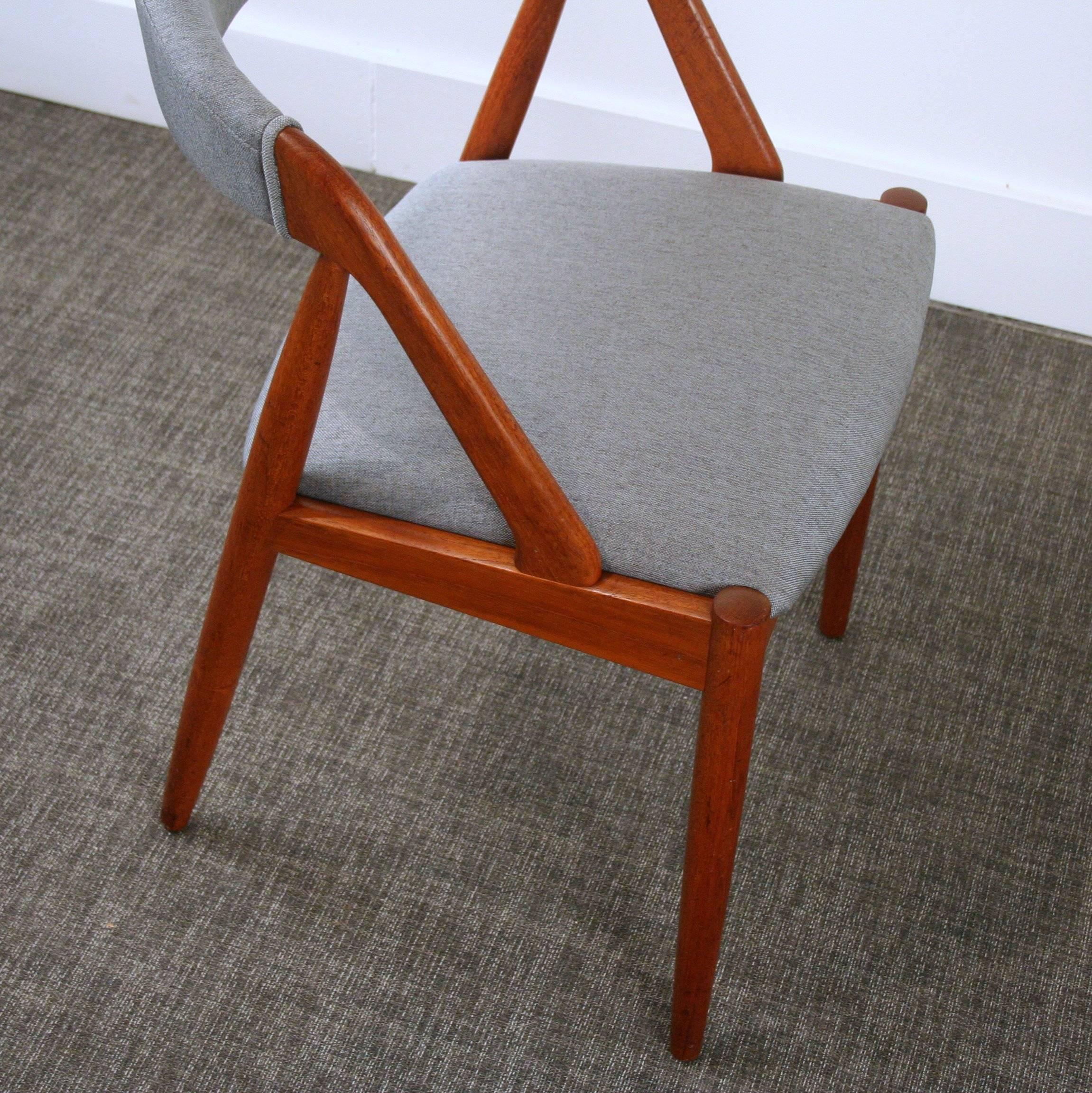 Mid-20th Century Pair of Vintage Teak Model 31 Dining Chairs by Kai Kristiansen For Sale