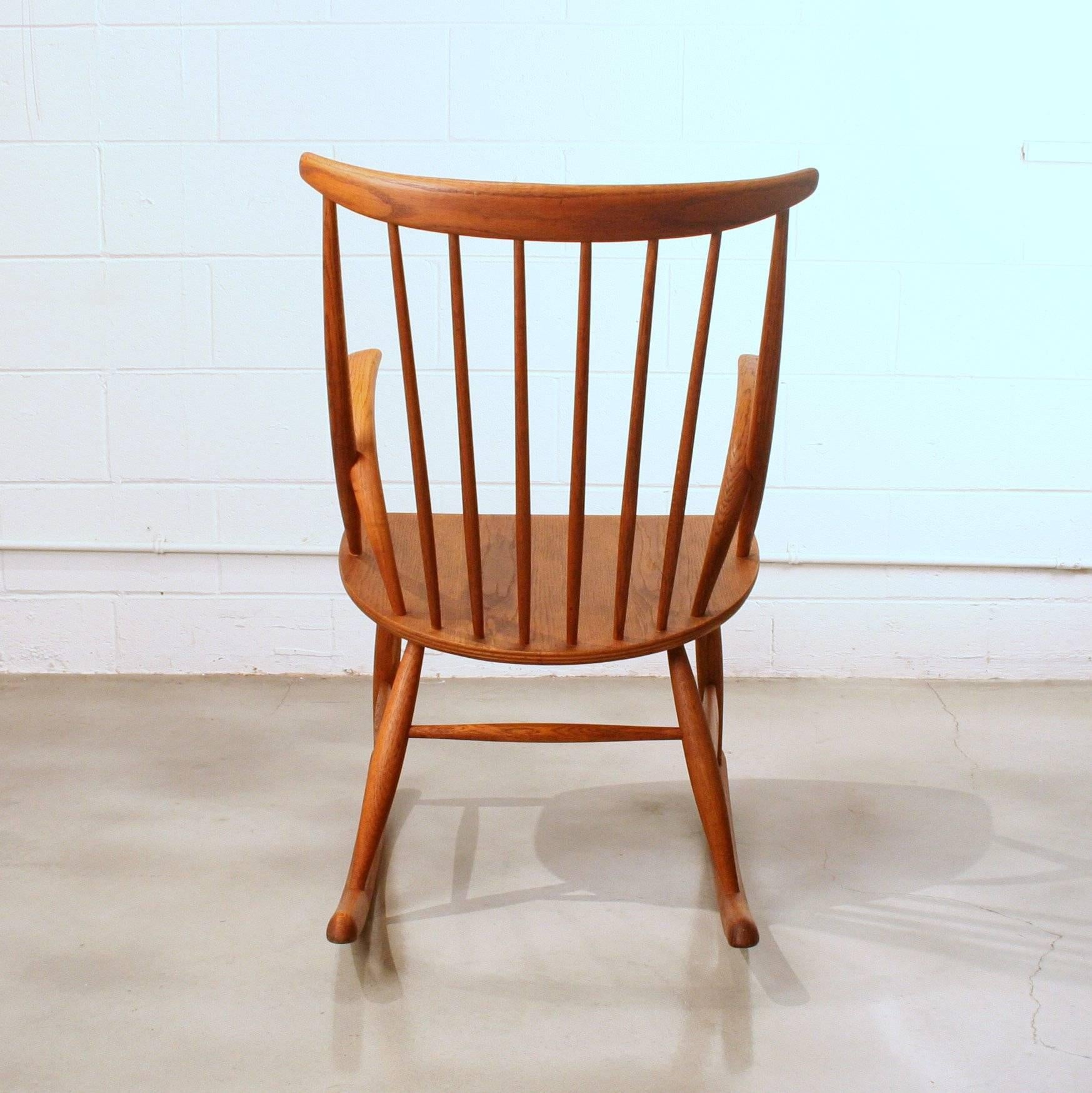 Vintage Danish Oak Rocking Chair by Illum Wikkelsoe In Excellent Condition In Vancouver, BC