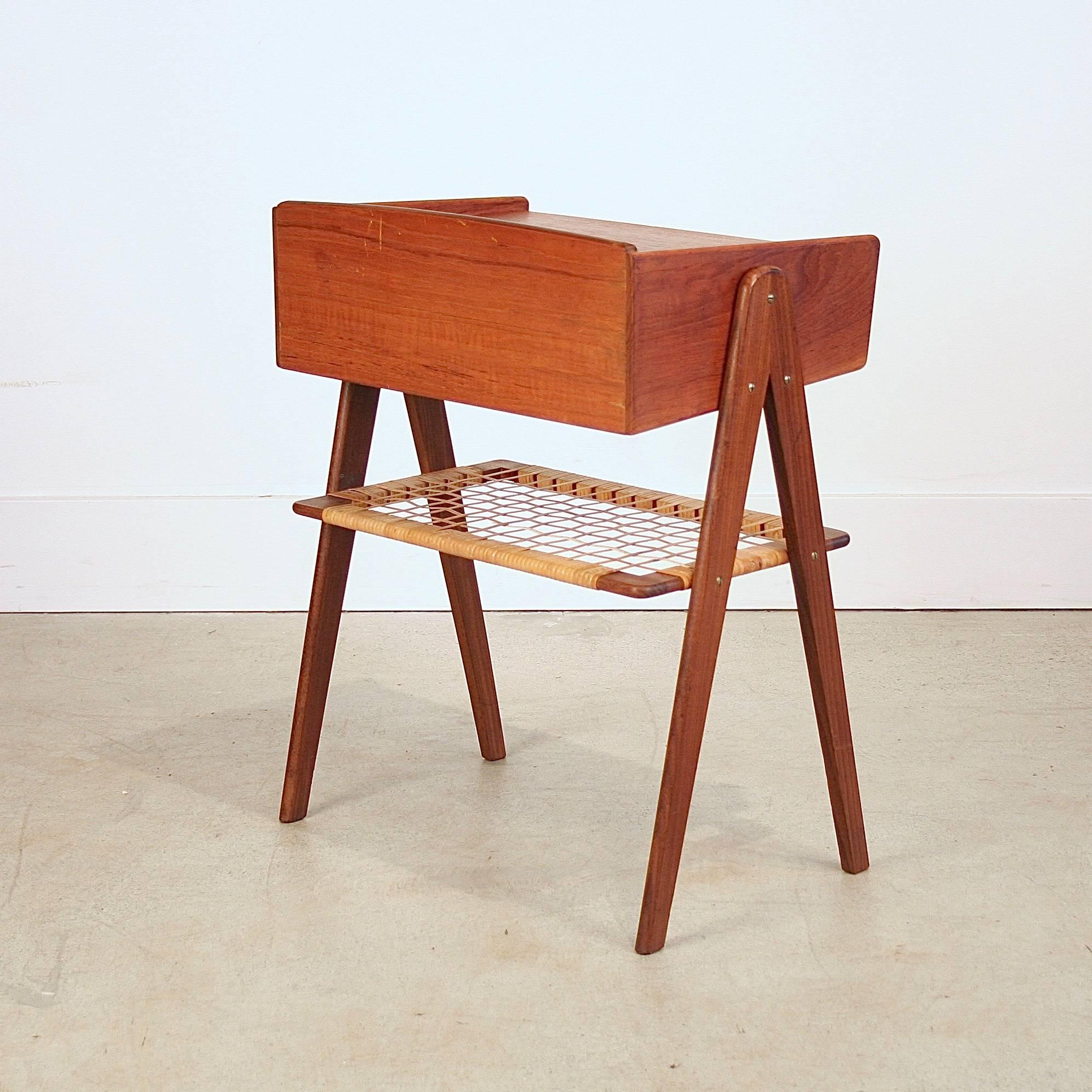 Vintage Danish Teak Side Table with Cane Shelf In Excellent Condition For Sale In Vancouver, BC
