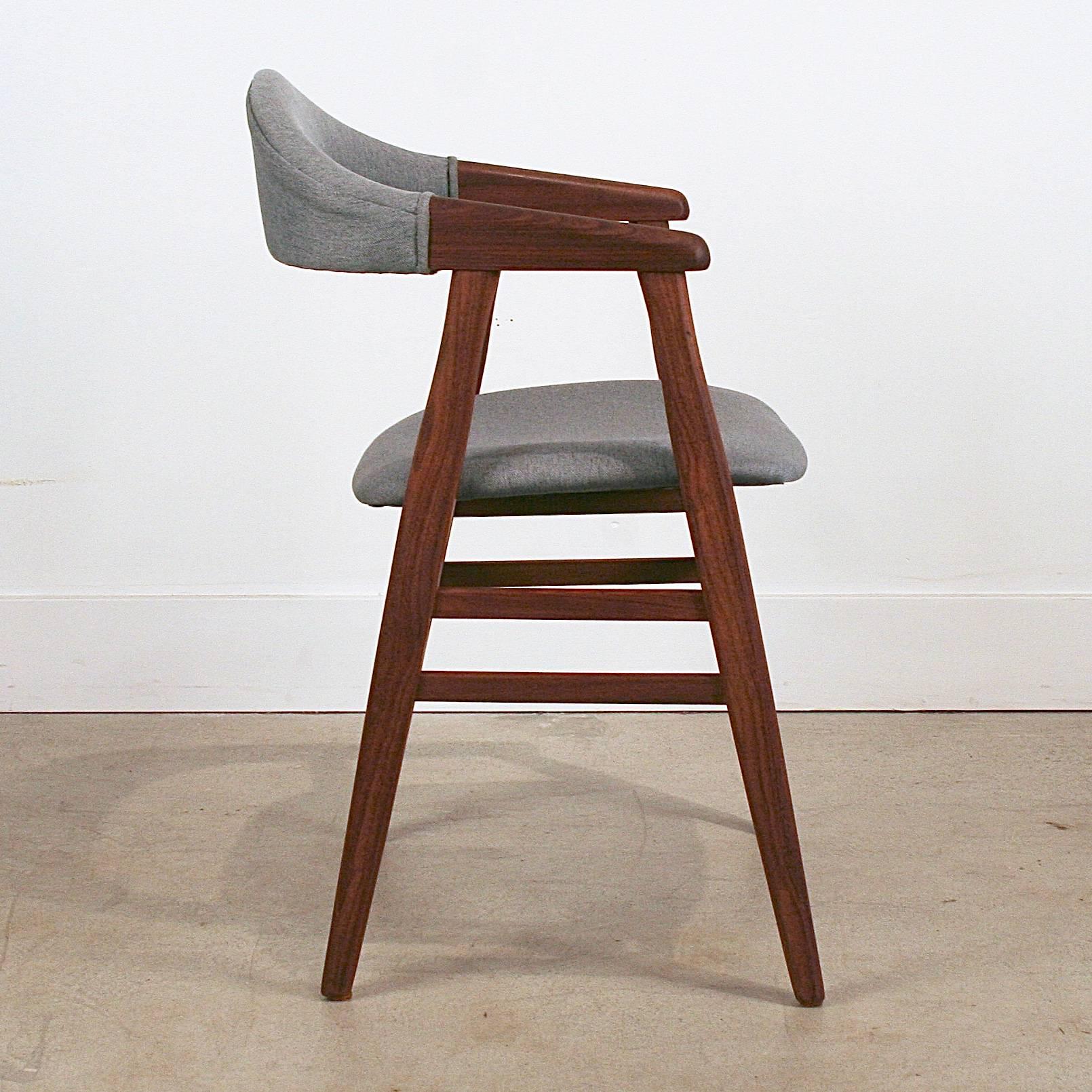 Vintage Danish Walnut Dining Chair, Set of Six In Excellent Condition For Sale In Vancouver, BC