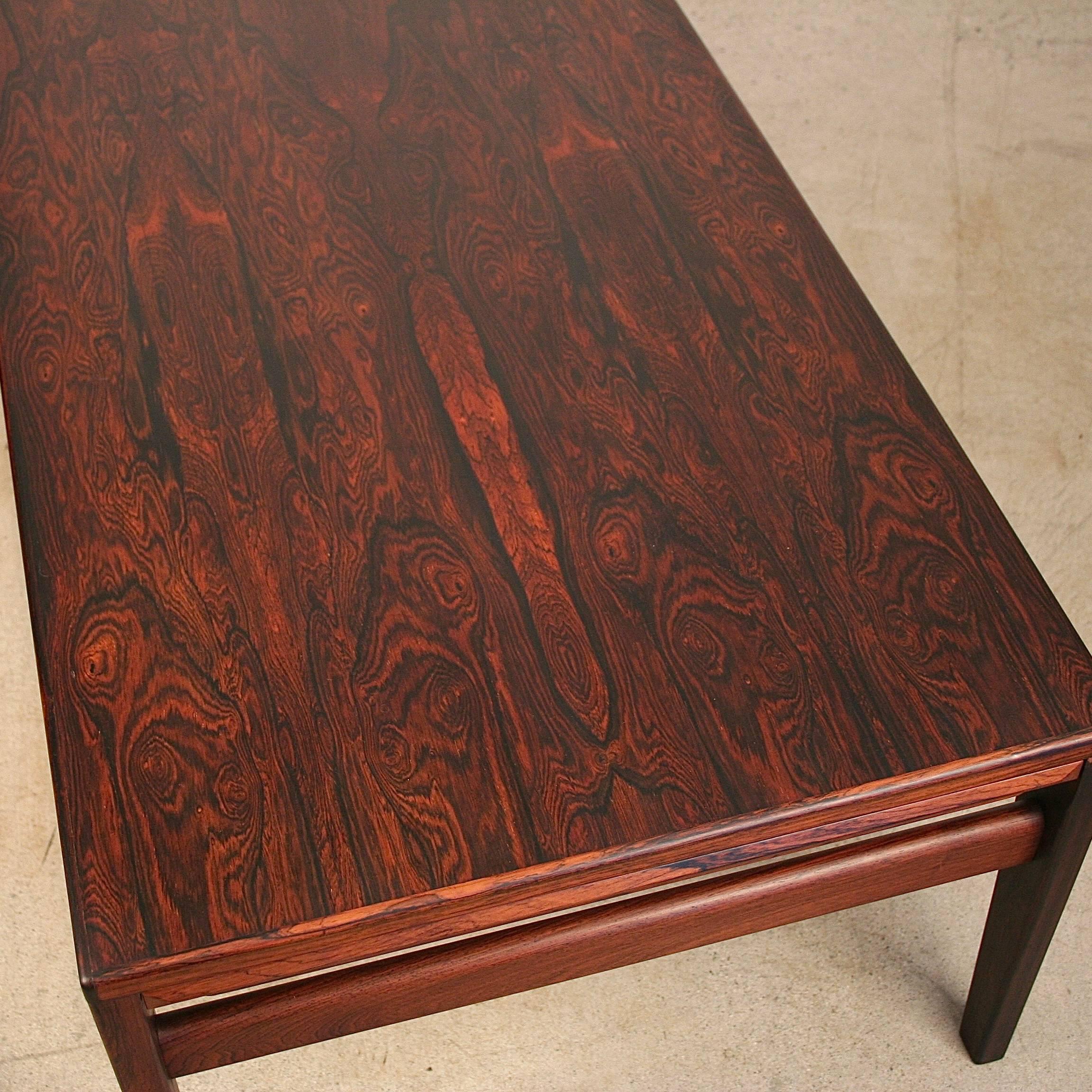 Vintage Danish Rosewood Coffee Table For Sale 4