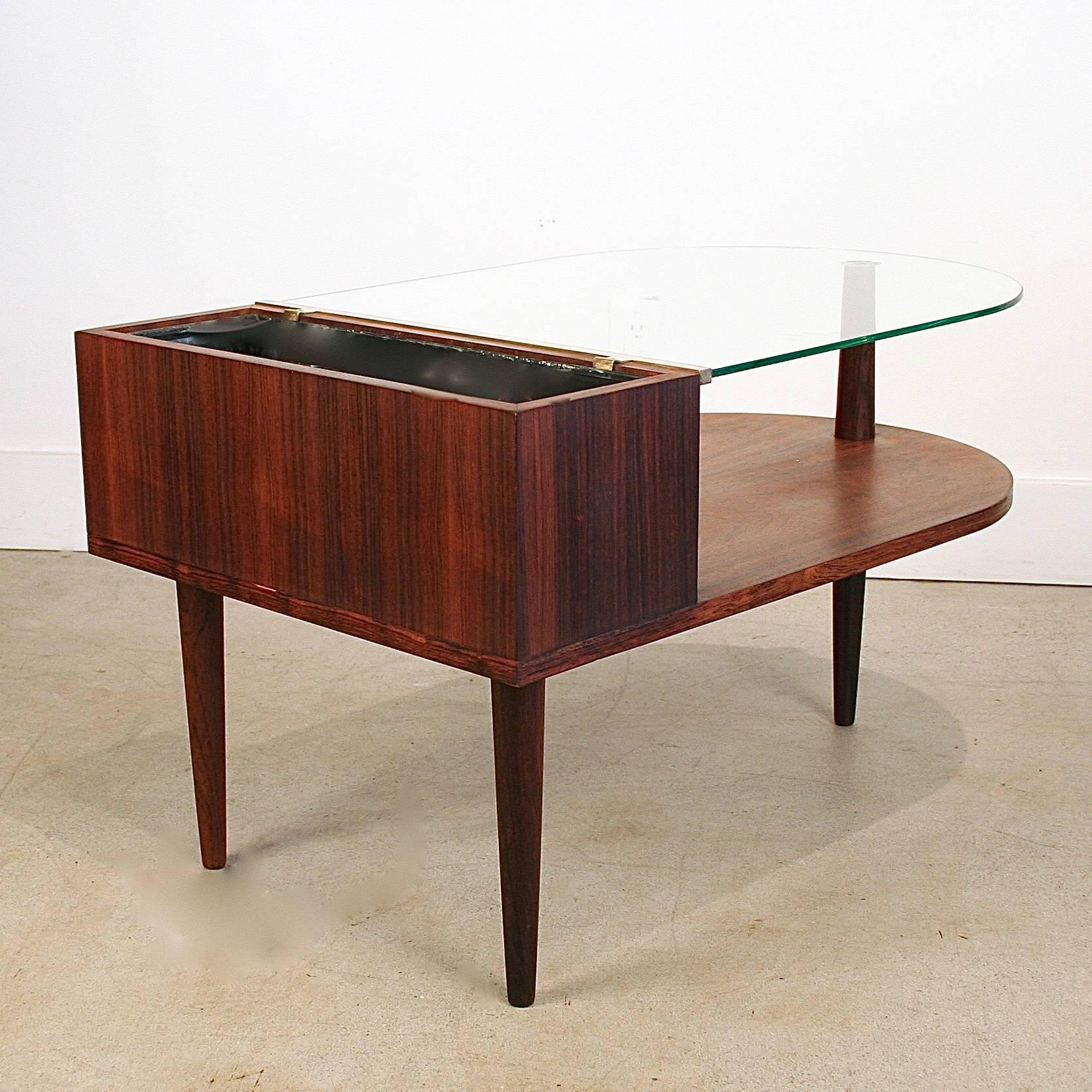 Vintage Rosewood and Glass Planter Table In Excellent Condition For Sale In Vancouver, BC