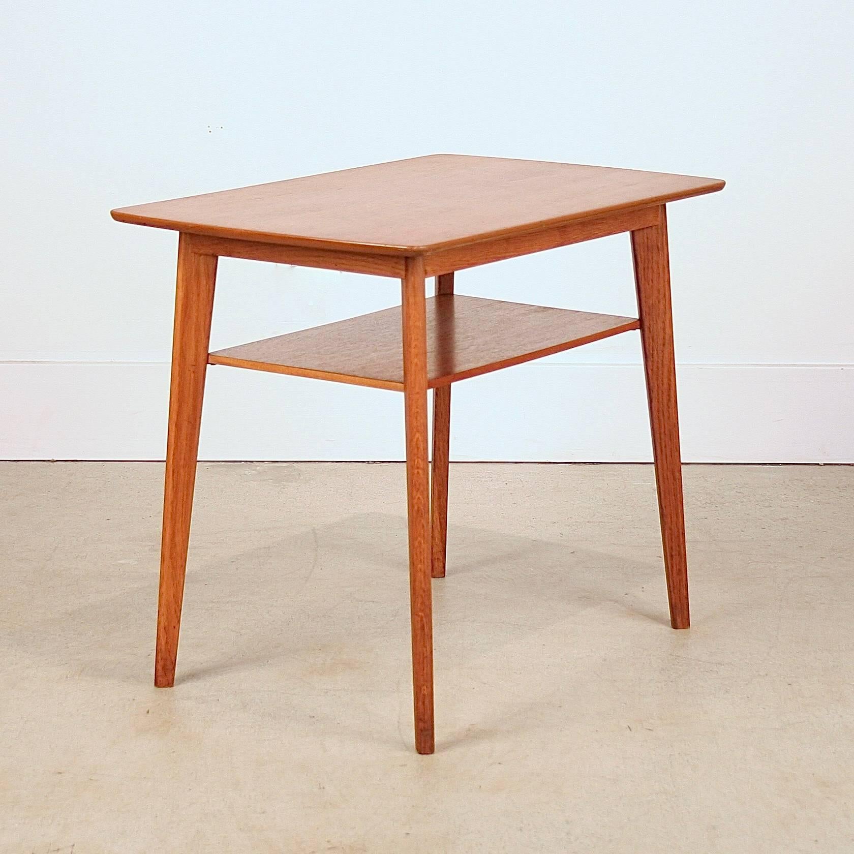 Vintage Danish Teak Side Table In Excellent Condition For Sale In Vancouver, BC