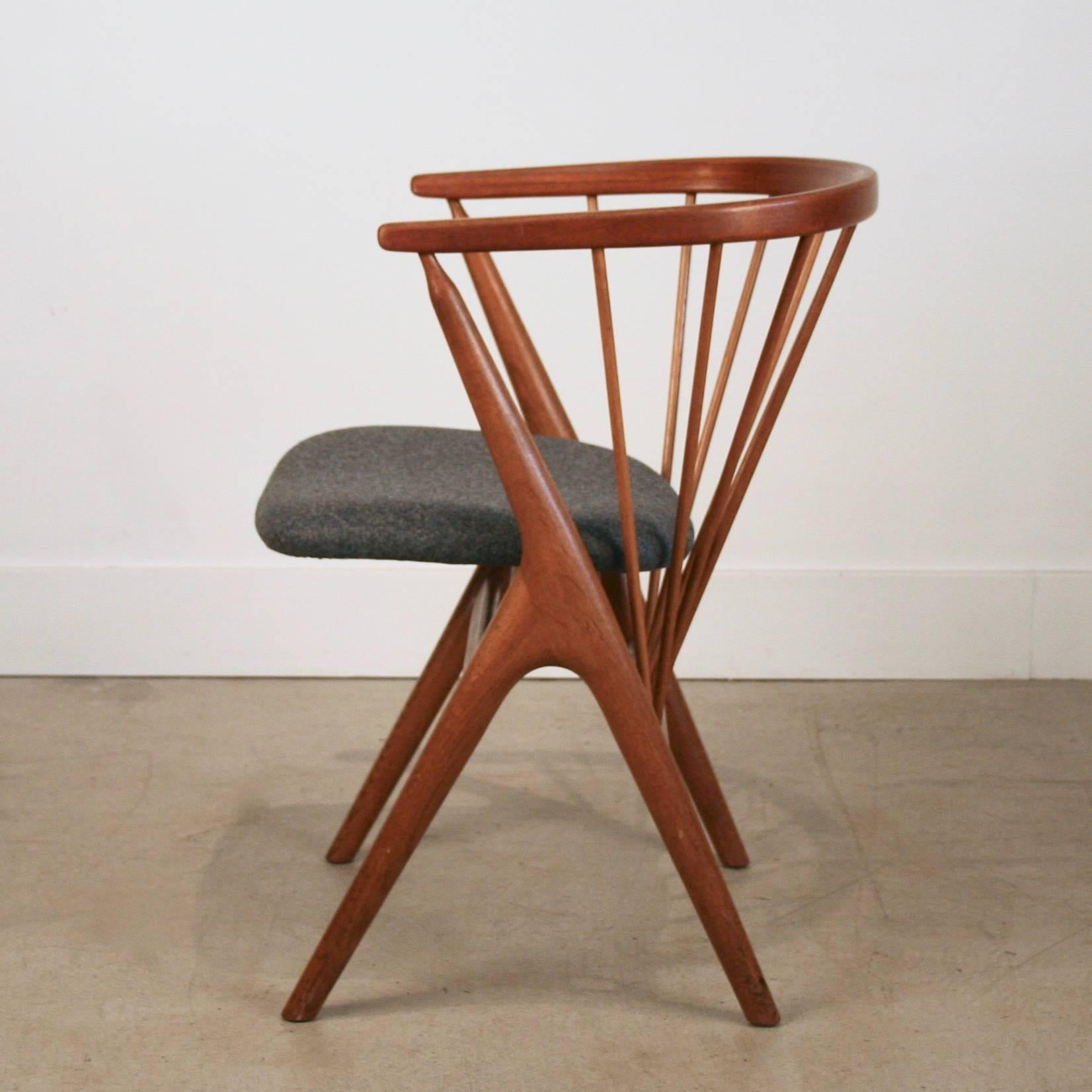 Scandinavian Modern Vintage Danish Model No.8 Teak Dining Chair Set of Six For Sale