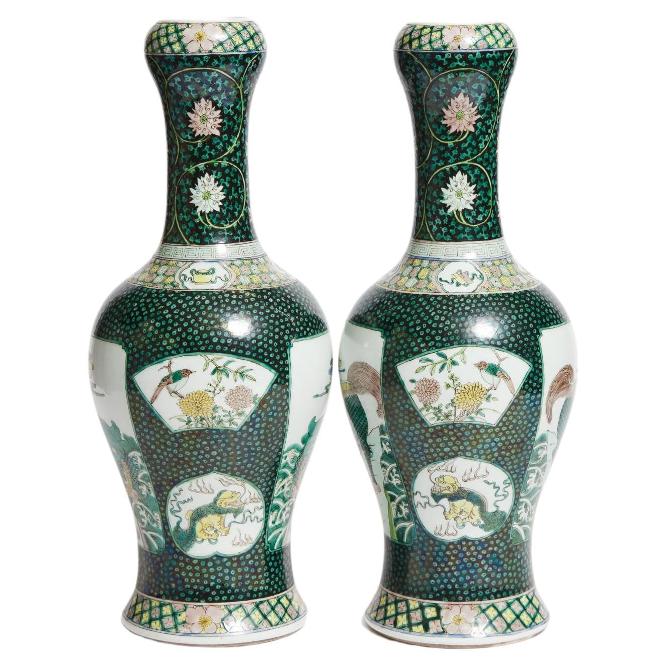 A Pair of Famille Noire Garlic-Mouth Vases, Kangxi Mark, 20th Century
二十世纪 五彩麒麟纹蒜头瓶一对


Incredible pair of Chinese Familie Noire Garlic Mouth Vases. 
'Kangxi Dingmao Nianzhi' marks to bases
height 18.2 inches x 5.5 inches diameter base