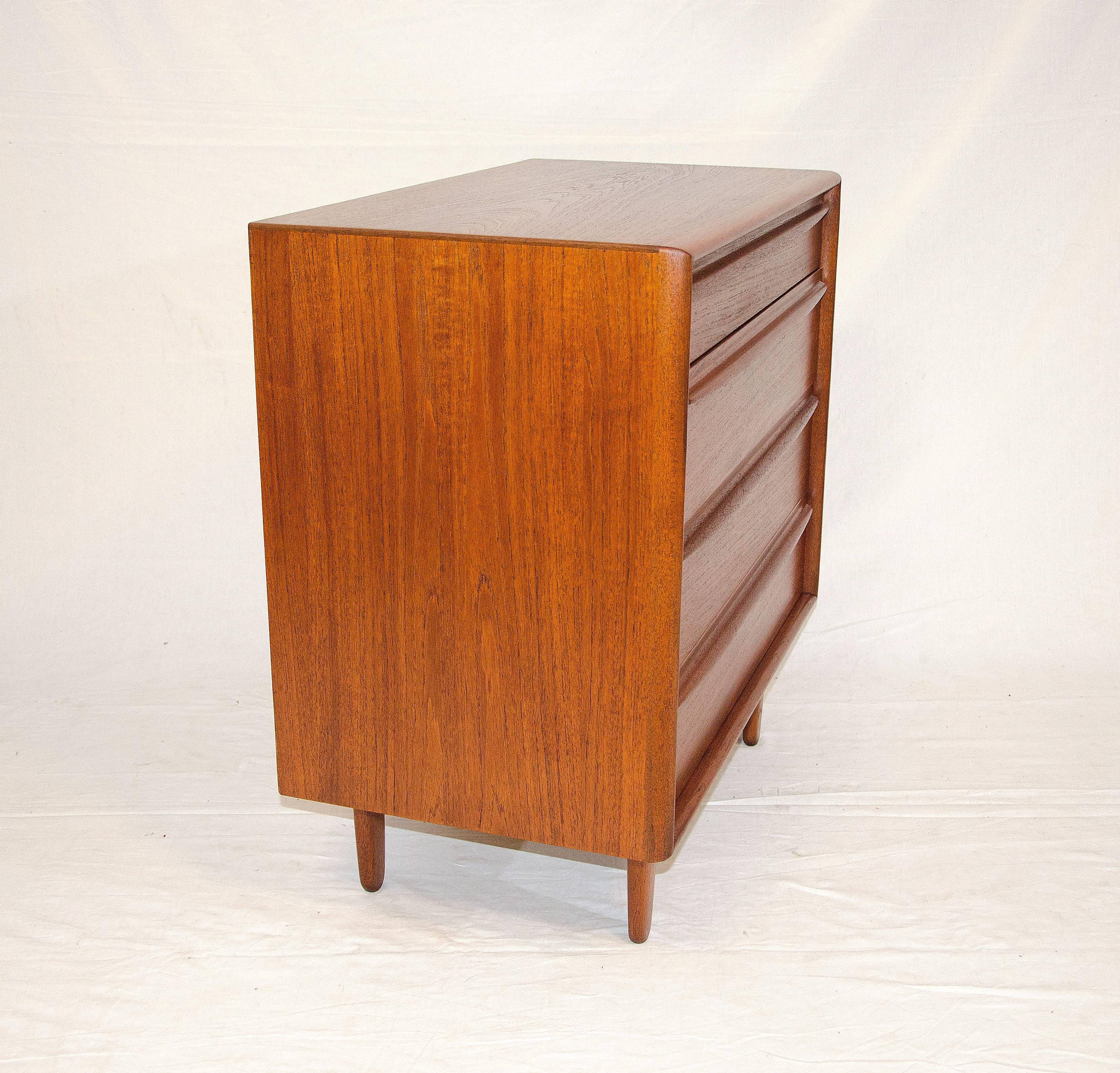 Small Danish Teak Dresser or Chest by Svend Madsen for Falster Møbelfabrik In Excellent Condition For Sale In Crockett, CA