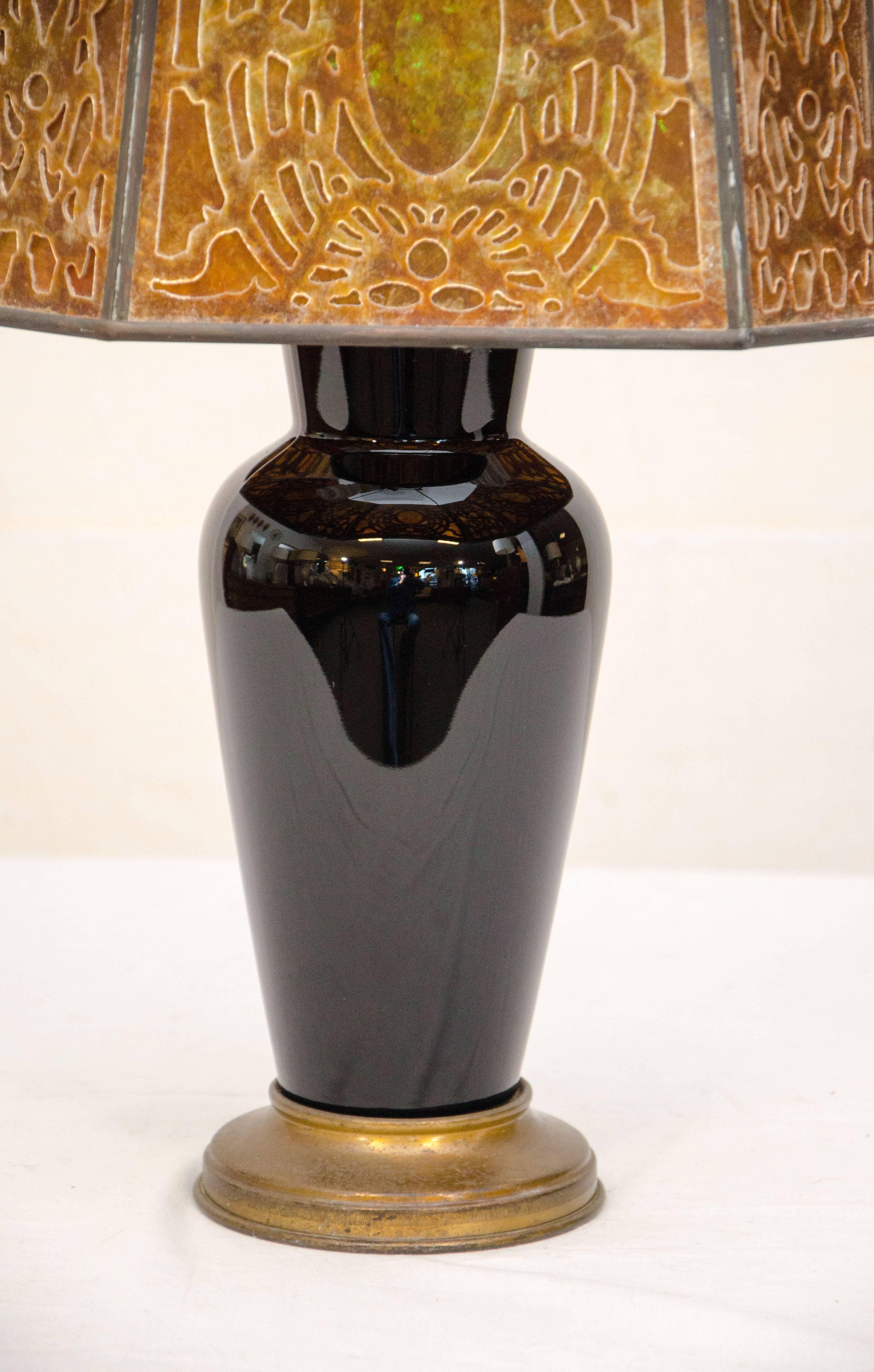 Black Glass Base Art Deco Table Lamp, Mica Shade In Good Condition In Crockett, CA