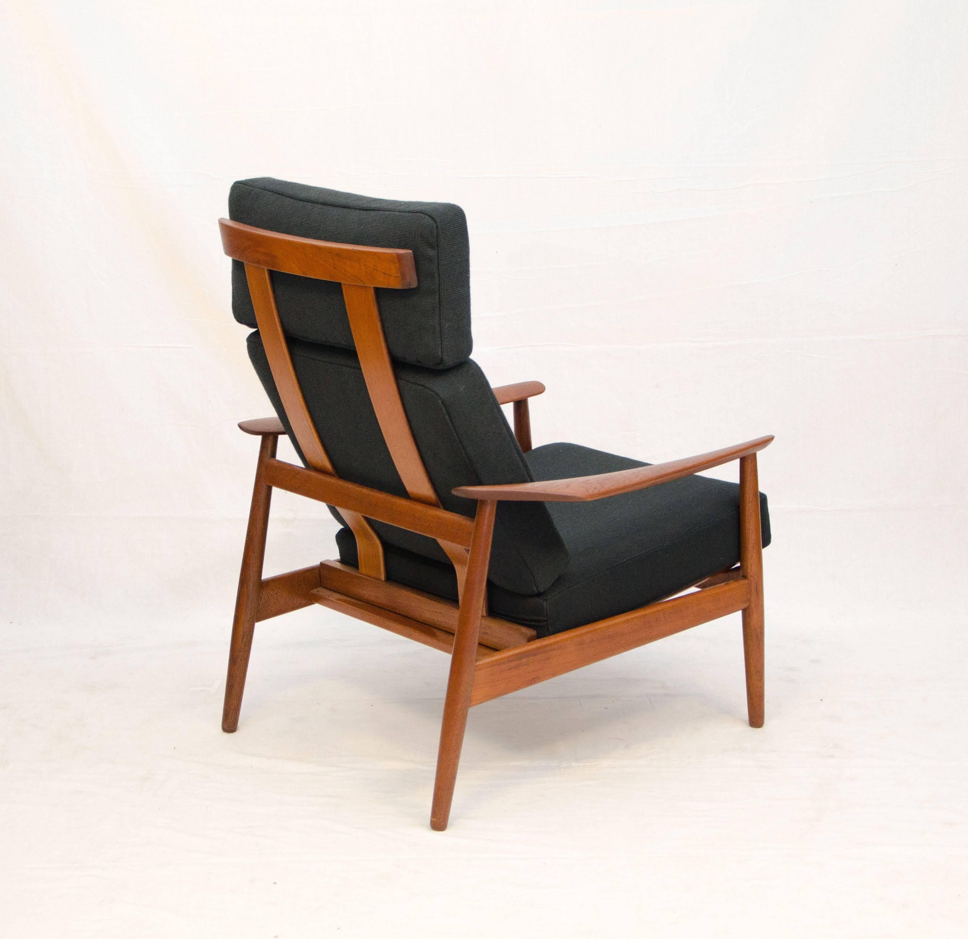 20th Century Danish Teak Reclining Lounge Chair with Ottoman, FD 164 by Arne Vodder For Sale