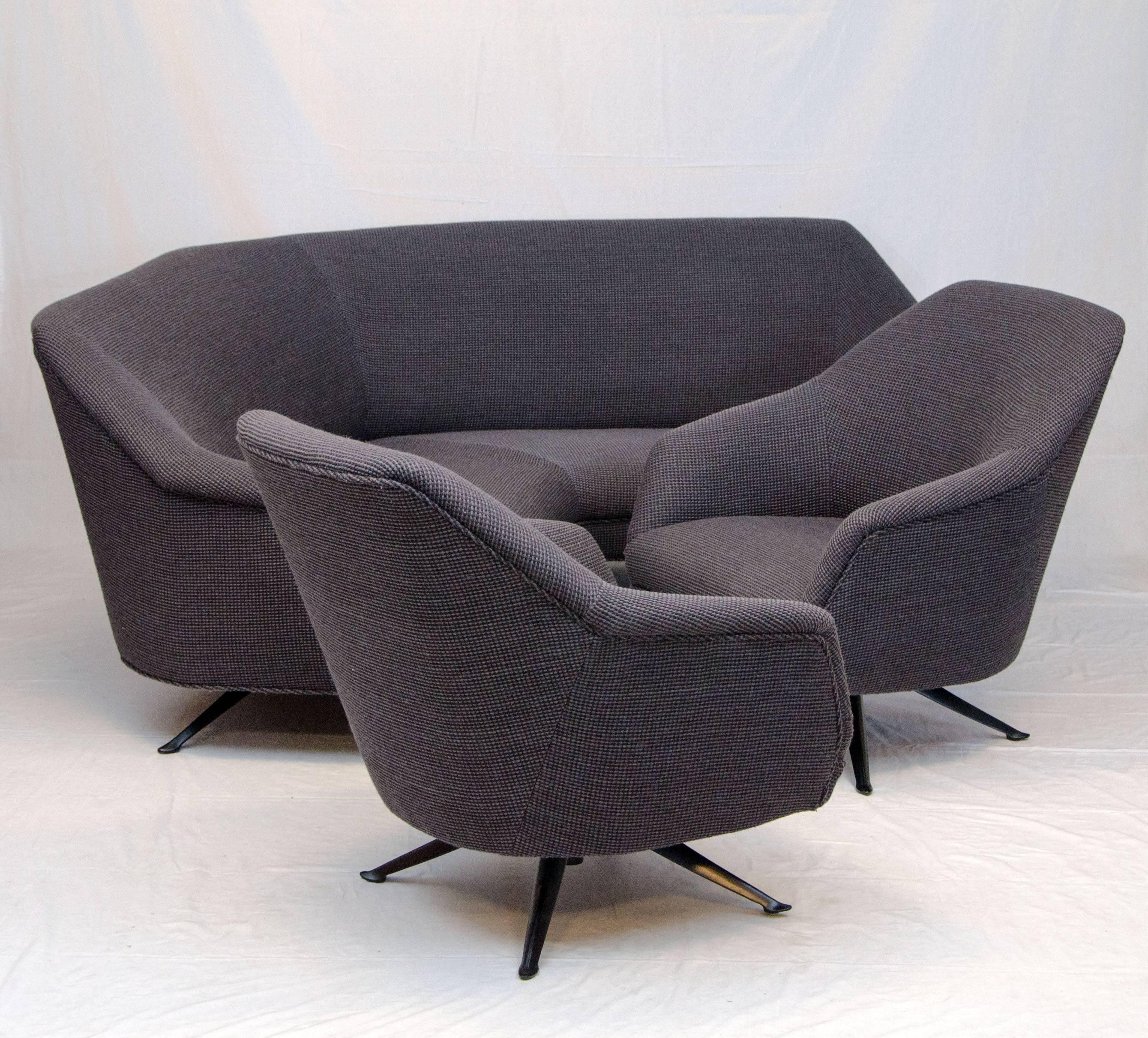 Italian Curved Sofa, Knoll Fabric, Attributed to Gio Ponti 3