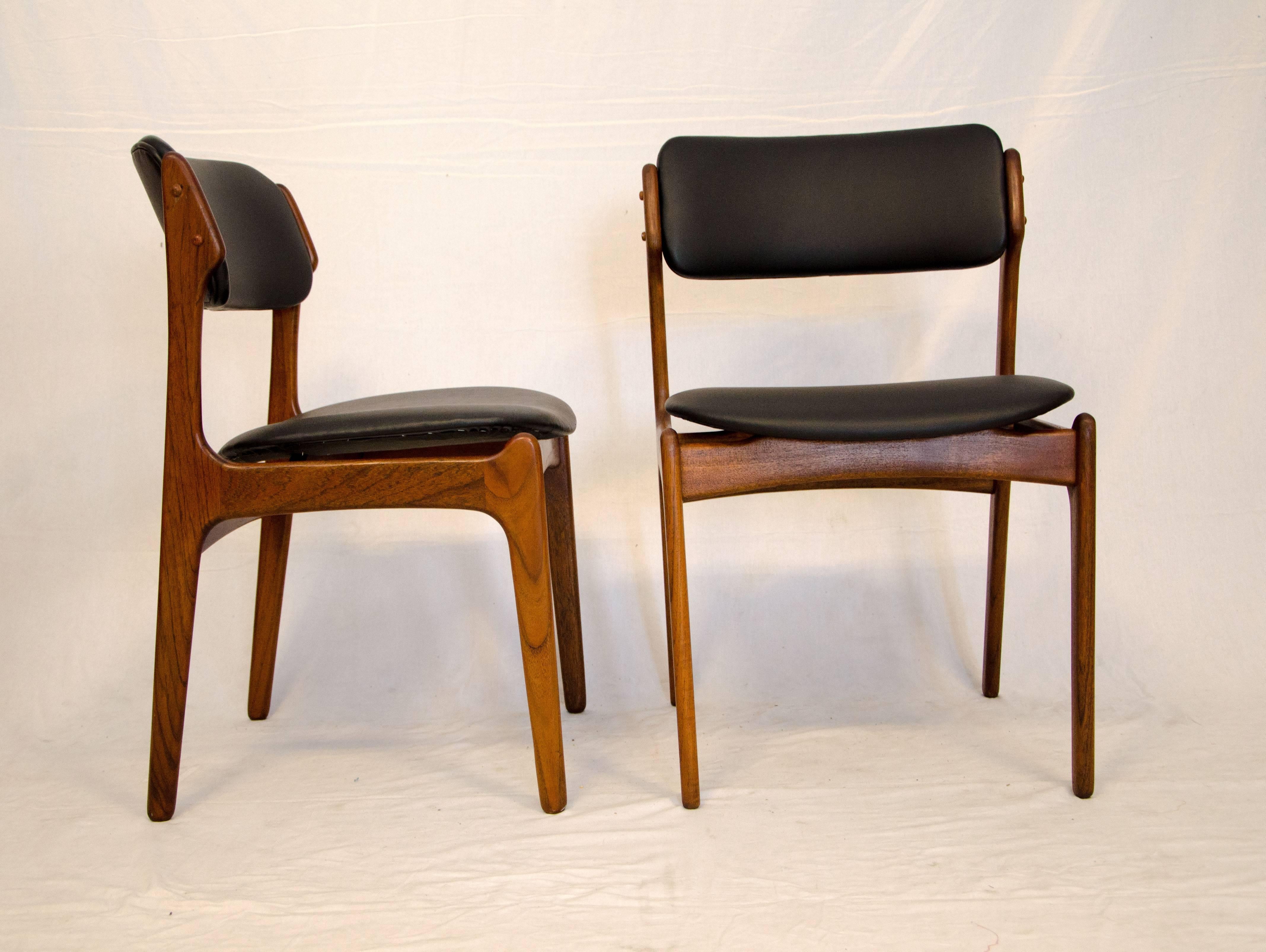Set of Six Danish Teak Dining Chairs by Erik Buck In Excellent Condition In Crockett, CA