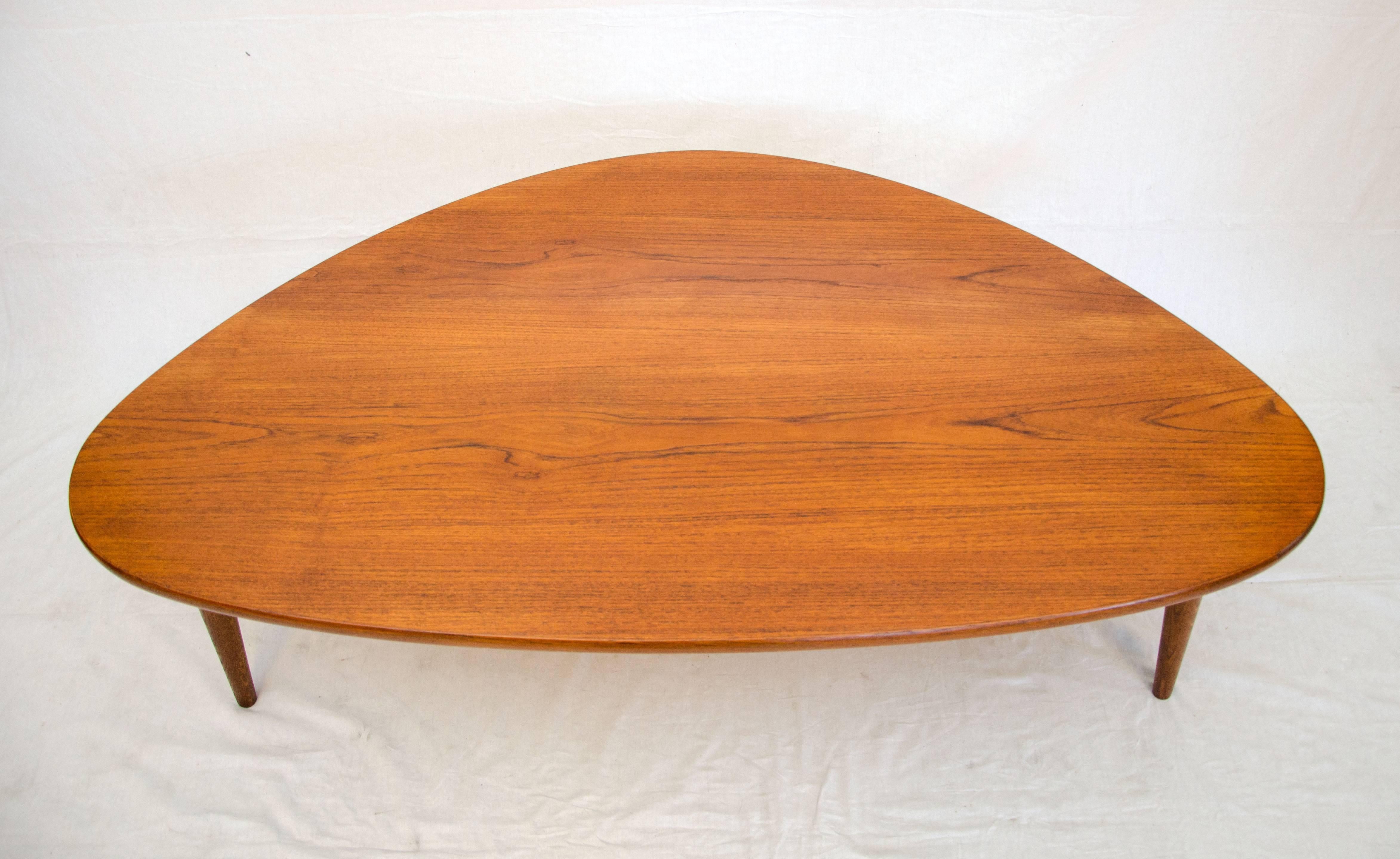 guitar table for sale