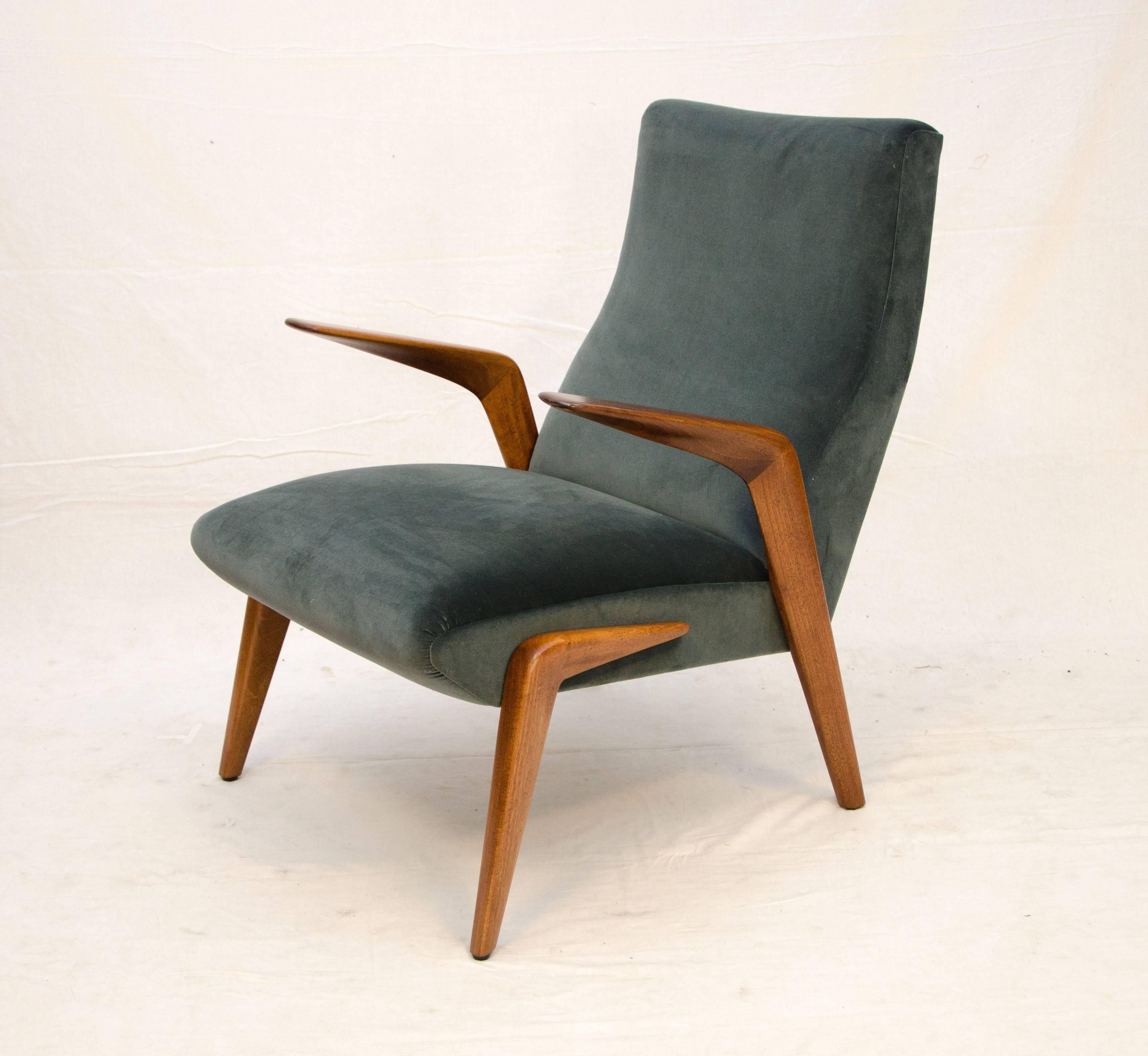 Walnut Italian Lounge Chair D71 Osvaldo Borsani for Tecno For Sale