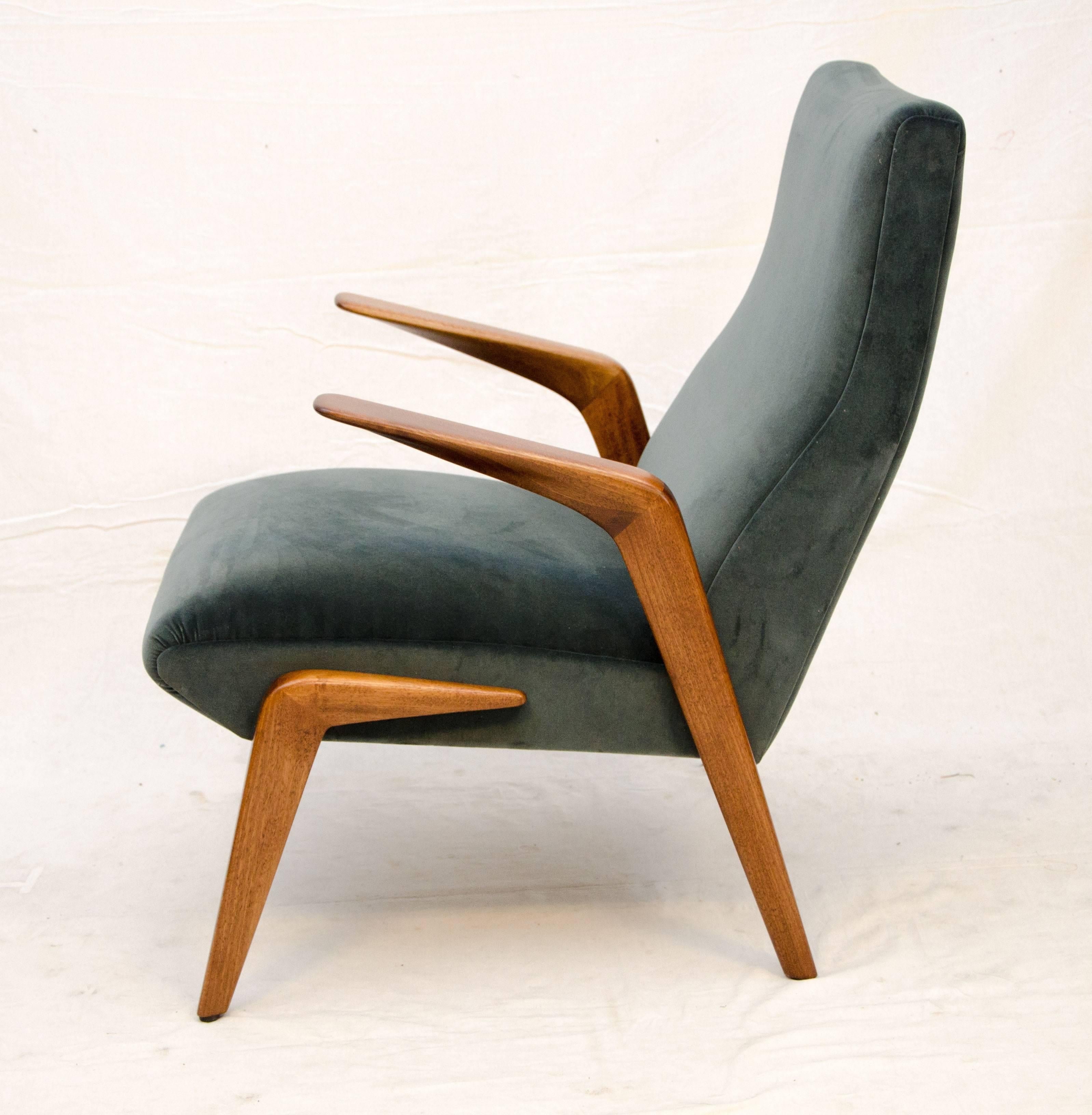 Italian Lounge Chair D71 Osvaldo Borsani for Tecno For Sale 1