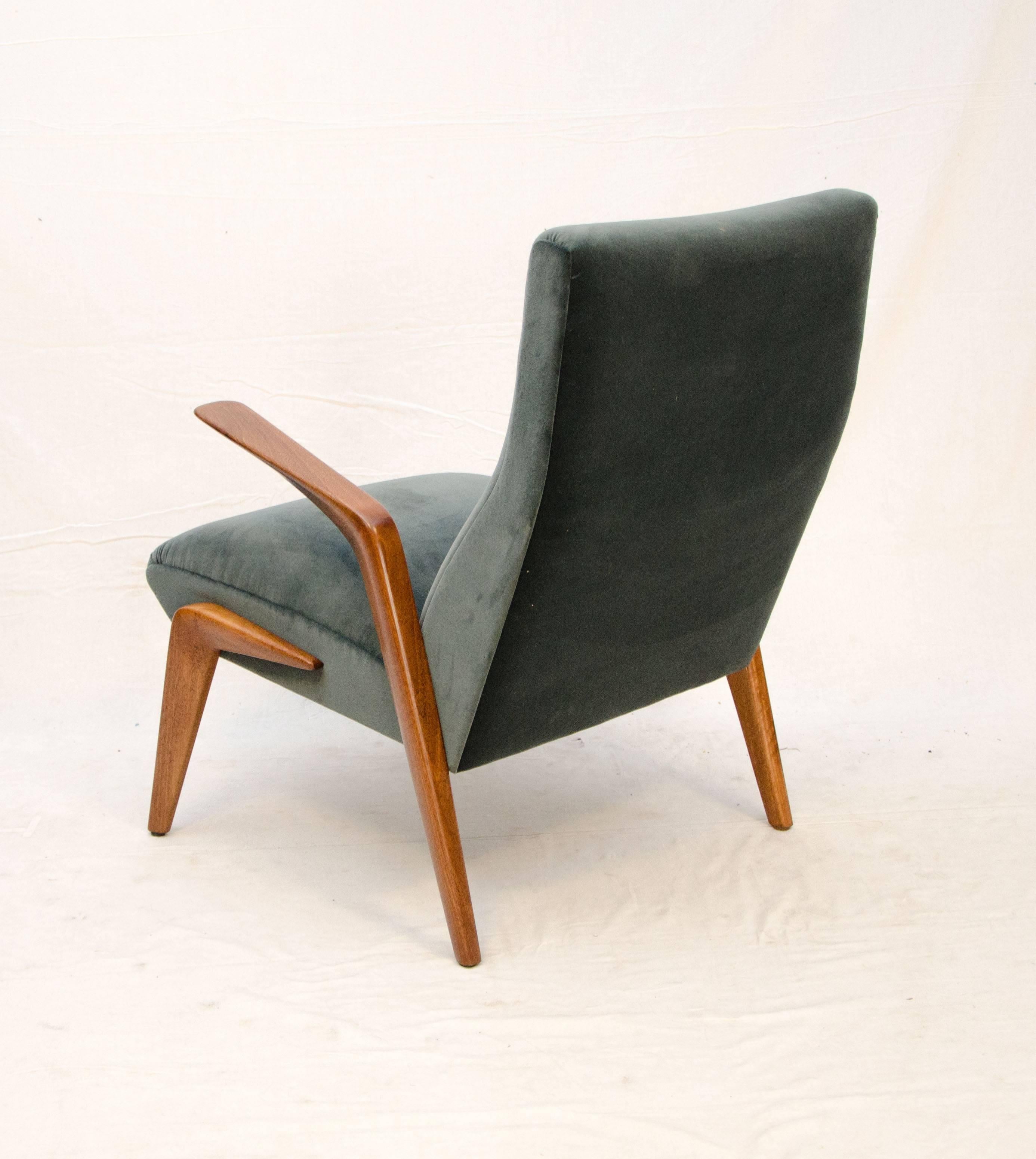 Italian Lounge Chair D71 Osvaldo Borsani for Tecno For Sale 2