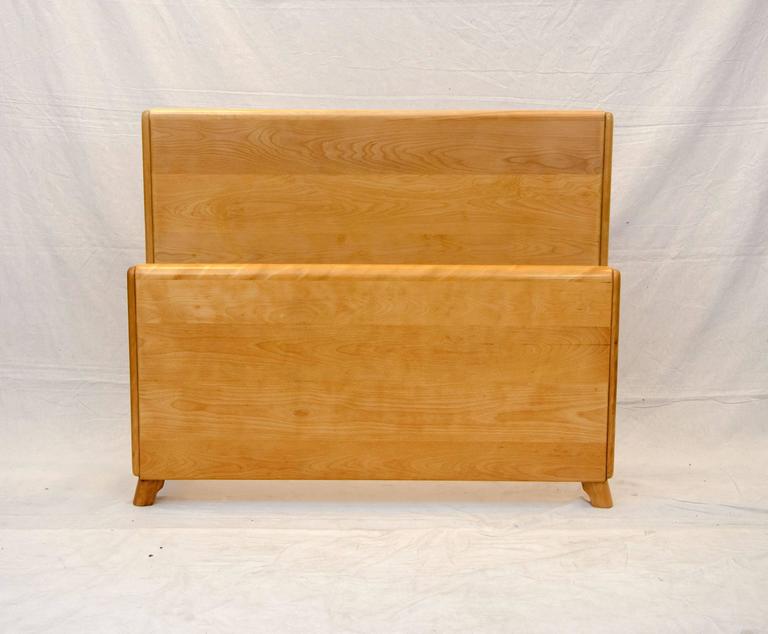 Midcentury Twin Bed, Heywood Wakefield Crescendo Group at 1stDibs