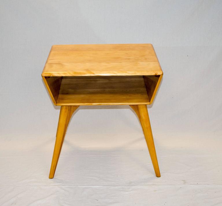 Heywood Wakefield Magazine or Lamp Table at 1stDibs heywood wakefield