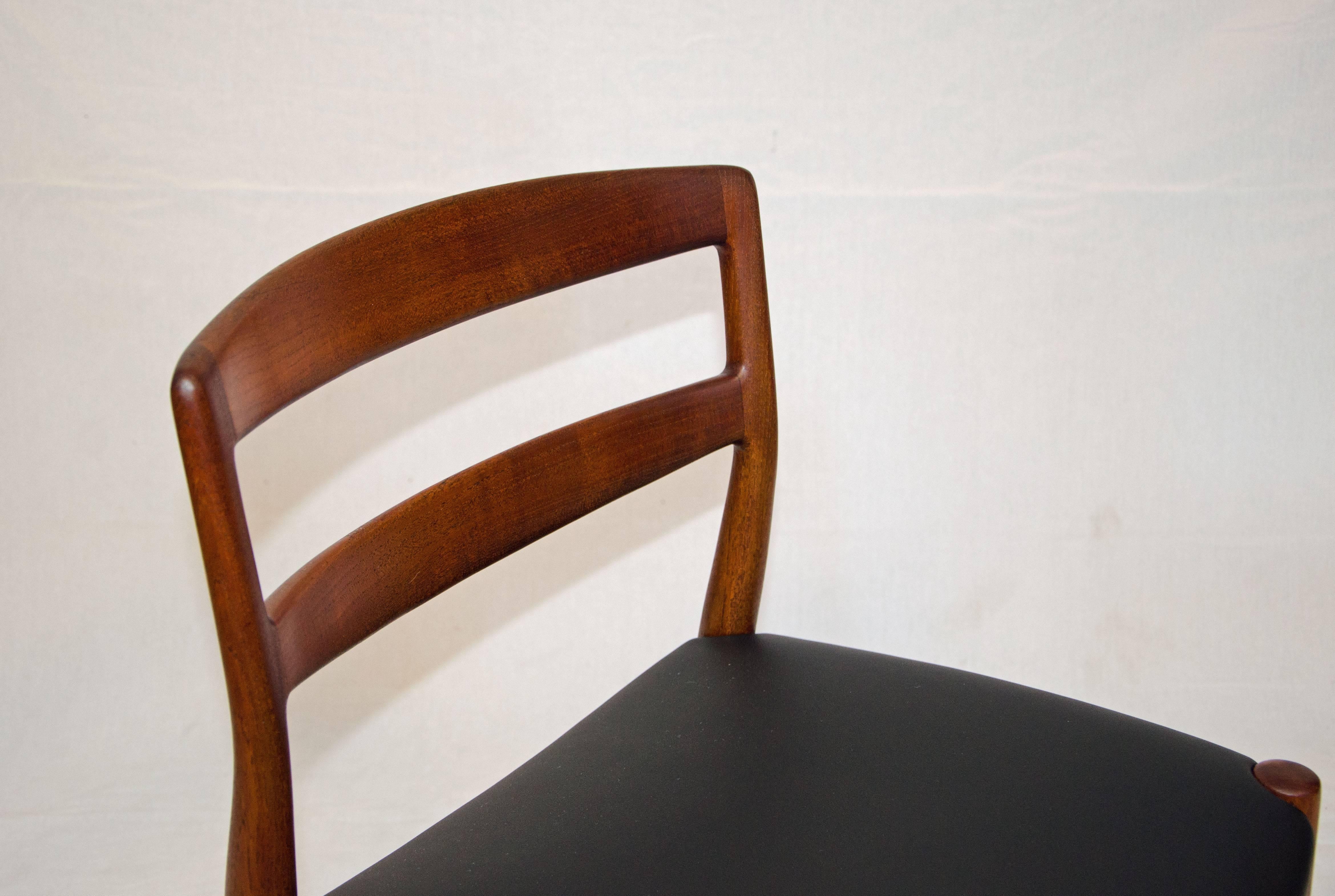 20th Century Pair of Danish Teak Dining or Accent Chairs, Willy Beck