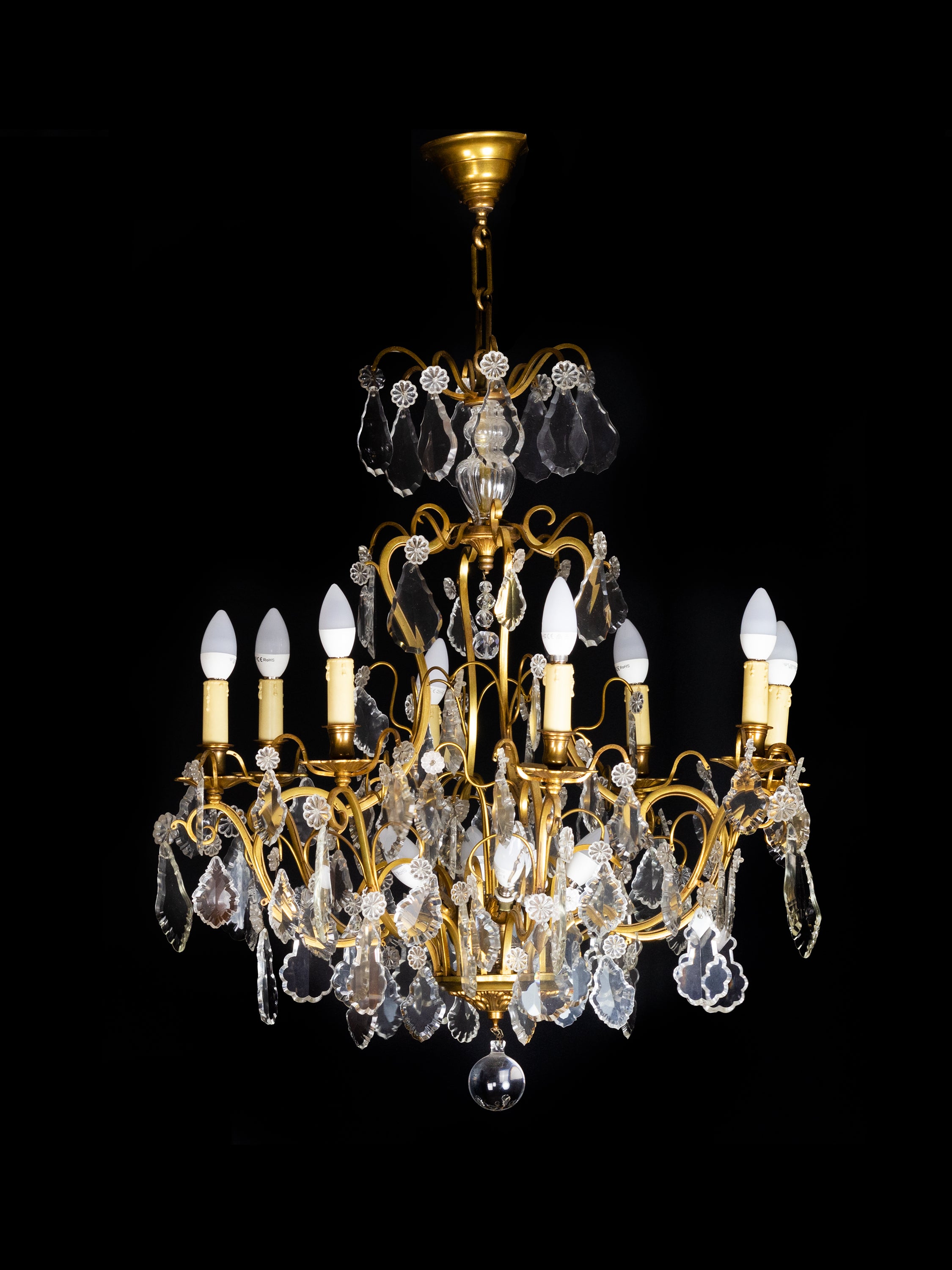 Lustre à douze lumières en cristal doré de Louis XV en vente