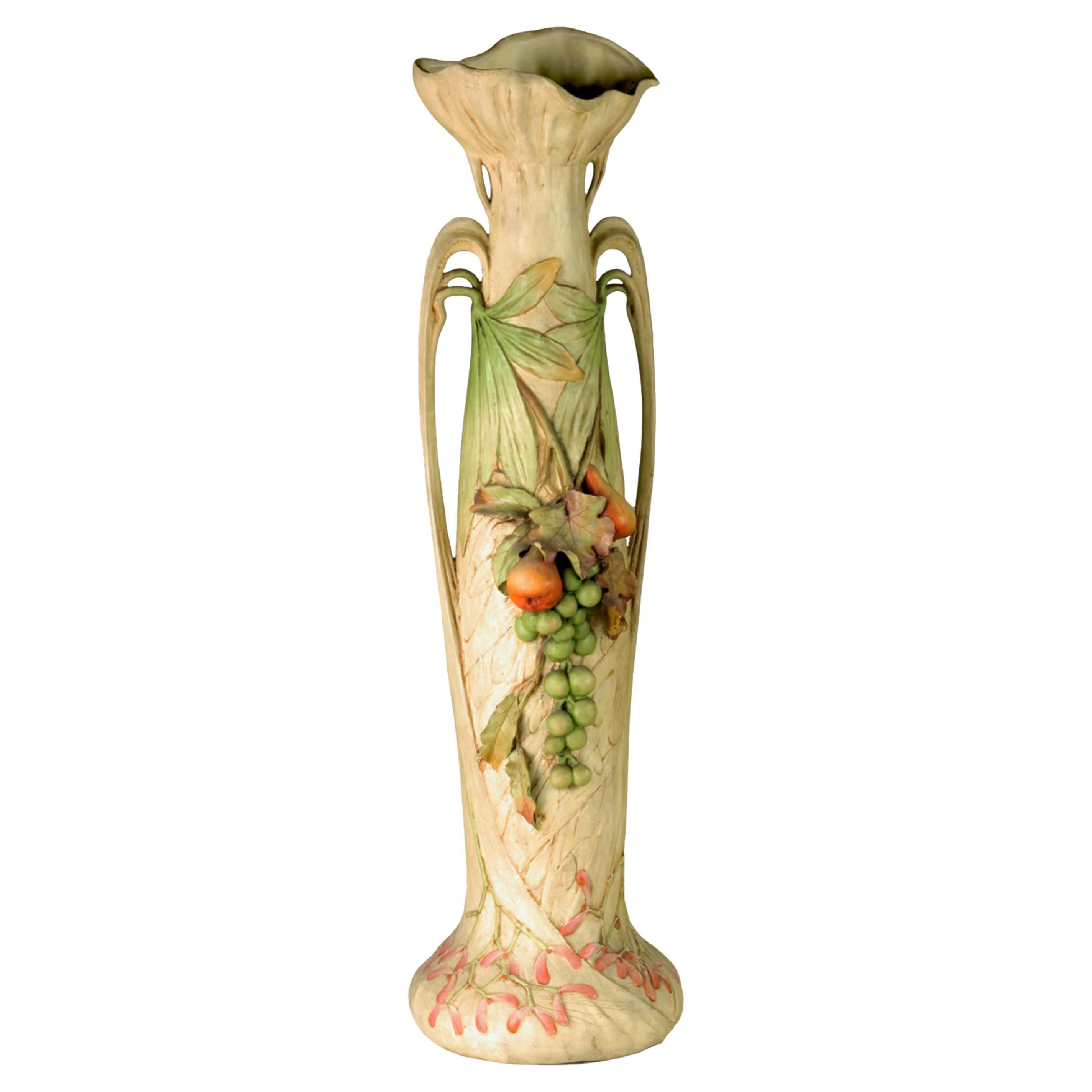 Vaso in terracotta Art Nouveau di Friedrich Goldscheider