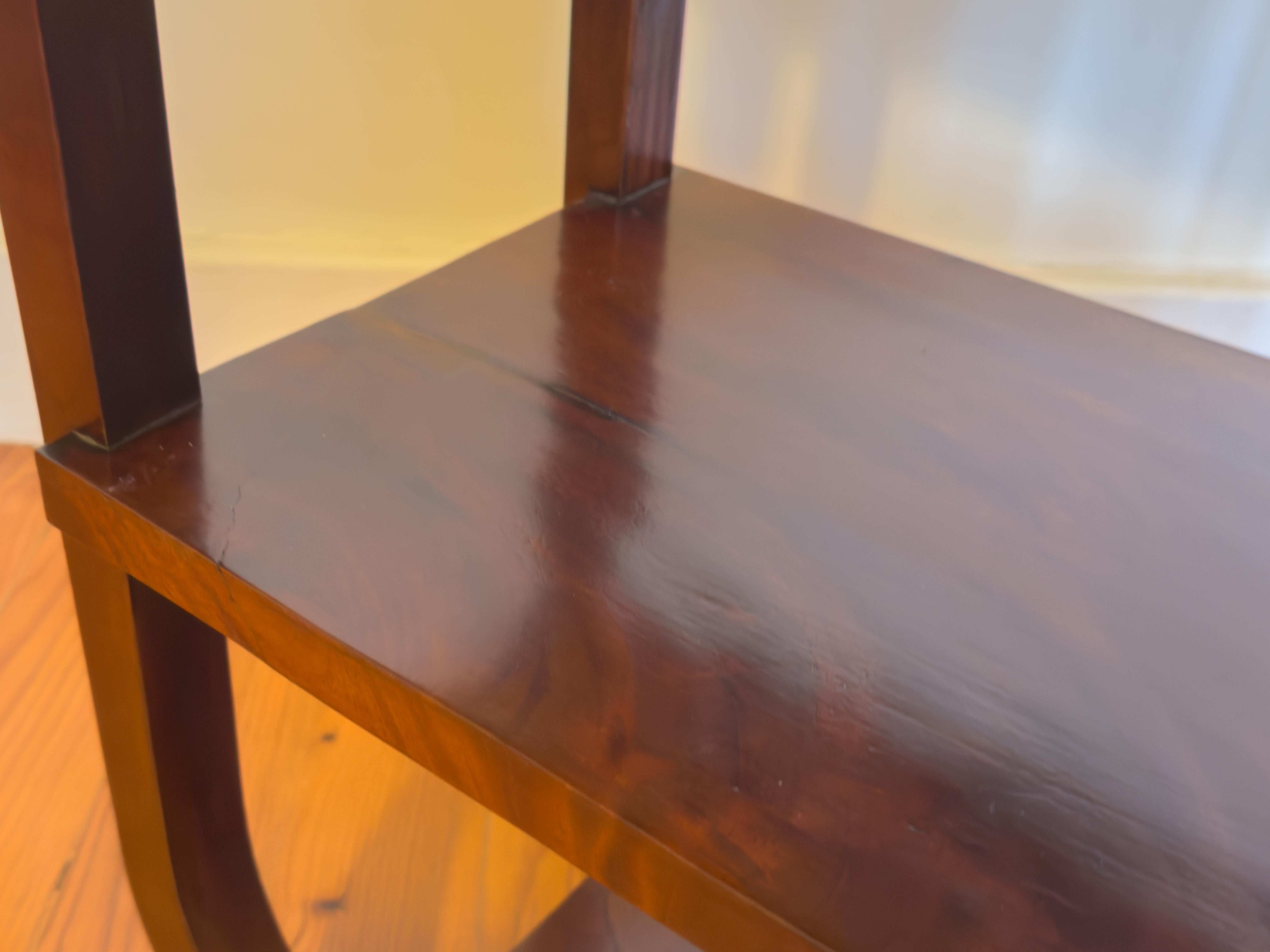 Table d'appoint portugaise Art déco, 20e siècle en vente 1