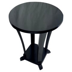Table Art déco ronde à piédestal en laque noire, France, 1930