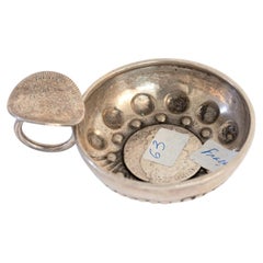 Tastevin français en argent de style Louis XV, orné d'une pièce royale de 1765, XVIIIe siècle