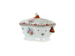 18th Century Chinese Export Famille Rose Porcelain Tureen, Qianlong Period