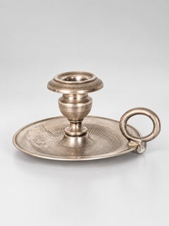 Candeliere da camera in argento del XIX secolo con decorazioni guilloché, in stile barocco