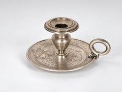 Candelabro de plata del siglo XIX con monograma grabado, circa 1870-1881