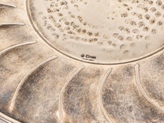 Plat d'argent Art déco à 23 cannelures, vers 1924