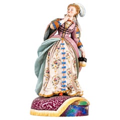Statuetta femminile in maiolica in stile neoclassico del XIX secolo, proveniente da Creil e Montereau