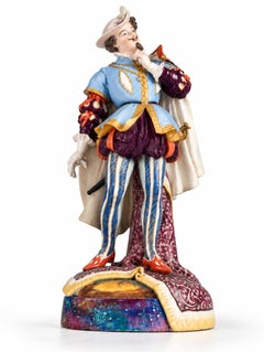 Statuetta maschile in maiolica policroma in stile neoclassico rococò, Creil e Montereau, XIX secolo