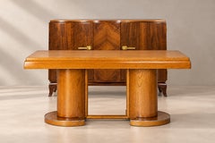 Art-Déco-Esstisch aus Walnussholz und Sideboard im Streamline-Stil, 20. Jahrhundert