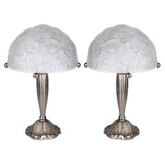 Ein Paar Lalique Art Deco Tischlampen aus vernickeltem Messing, 1920er Jahre
