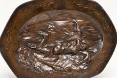 Chargeur en bronze Art Nouveau français, relief sculptural mural nu, 20e siècle