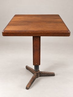 Teakholztisch im Mid-Century-Modern-Stil aus den 1960er Jahren mit Dreifuß aus Gusseisen
