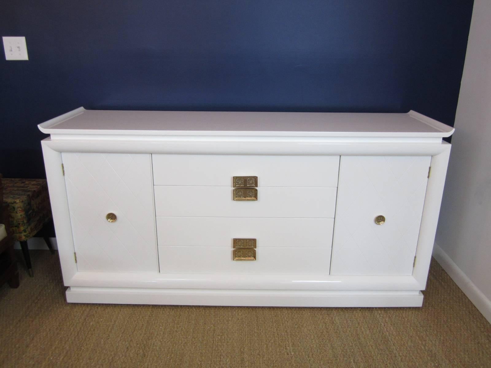 Chinoiserie Sparkling 1950s White Lacquered Credenza with Brass Pulls   