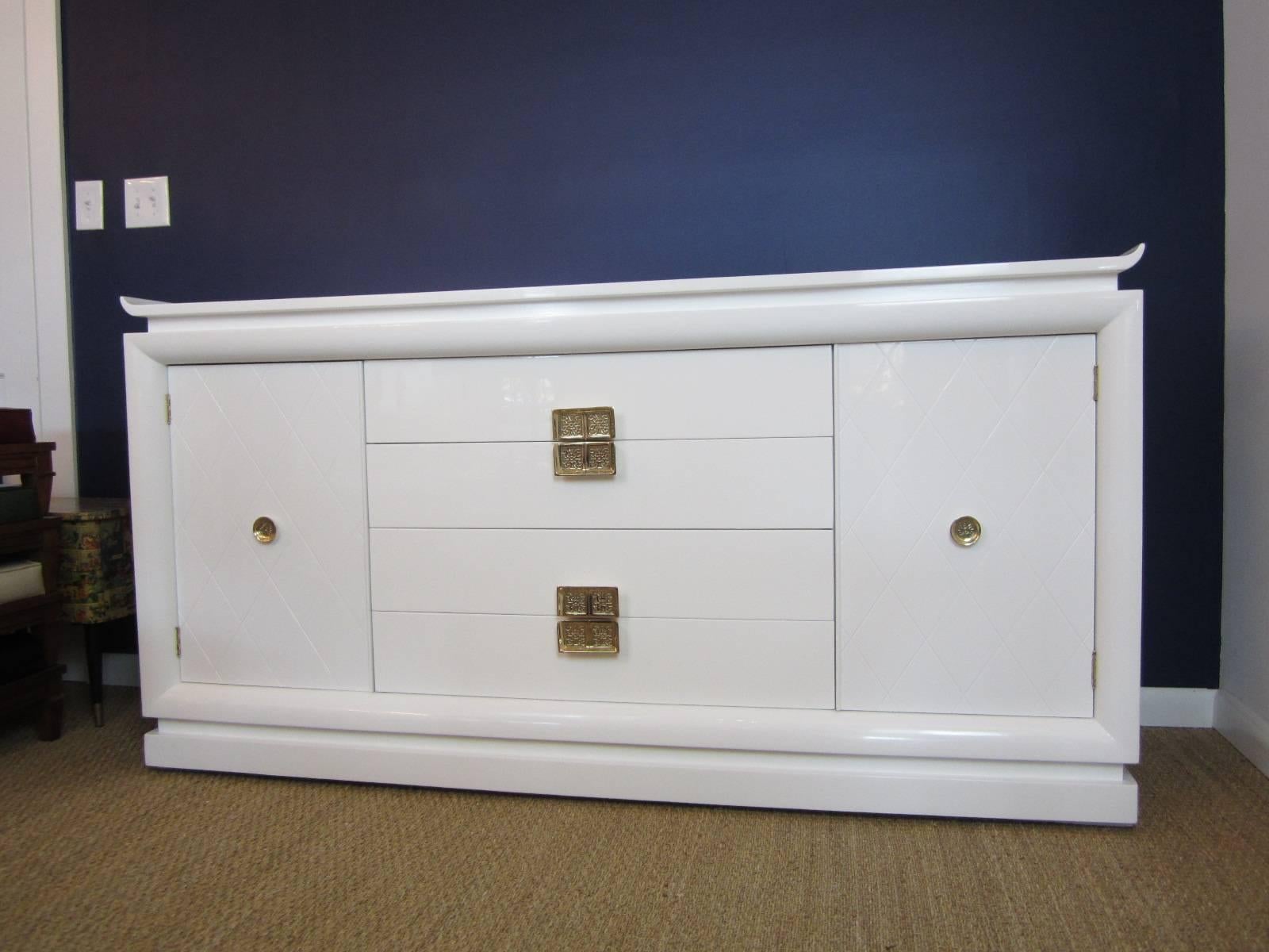 American Sparkling 1950s White Lacquered Credenza with Brass Pulls   