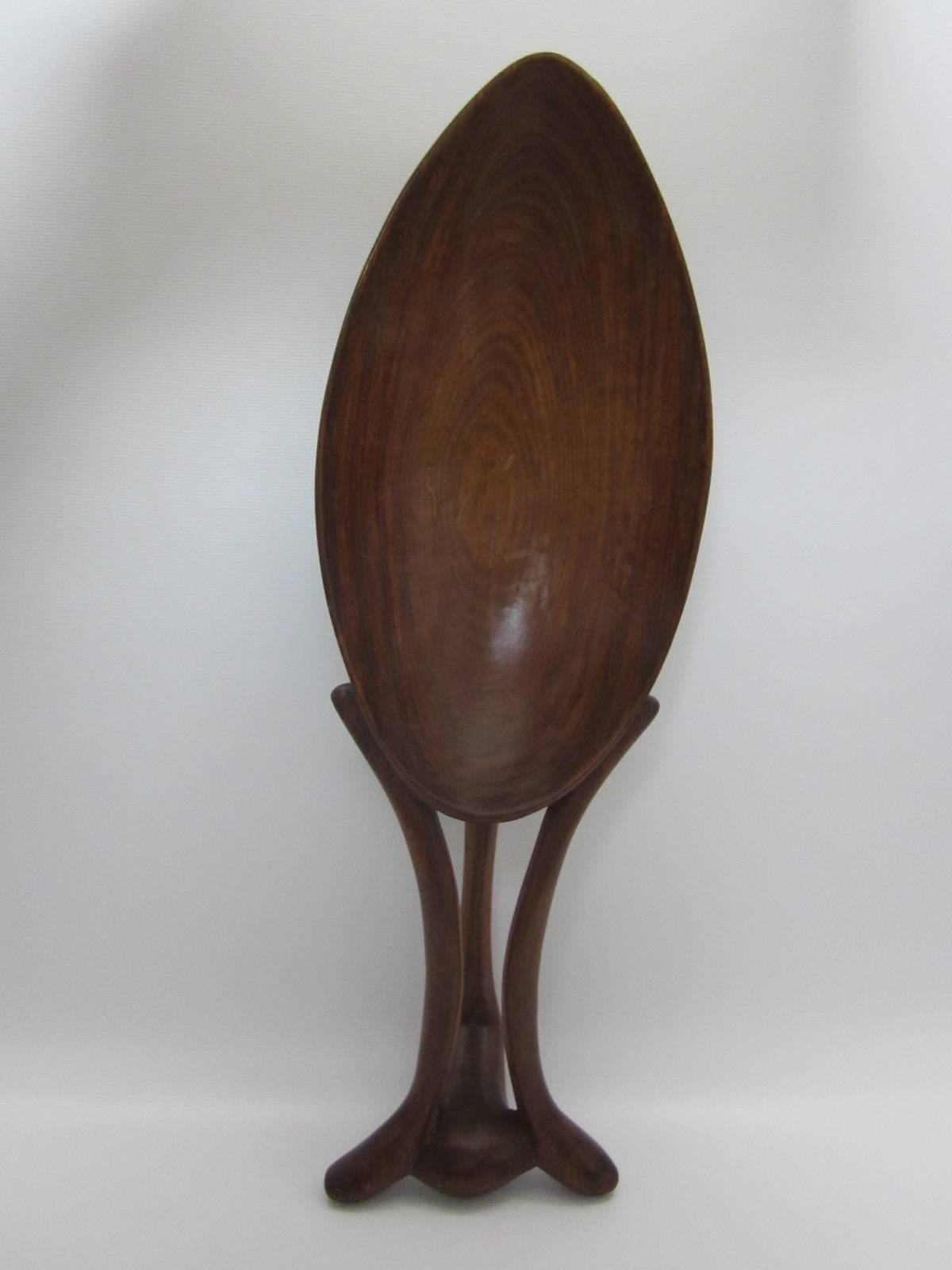 Hand-Carved Wood Bowl with Intricate Carved Handle In Excellent Condition For Sale In Miami, FL
