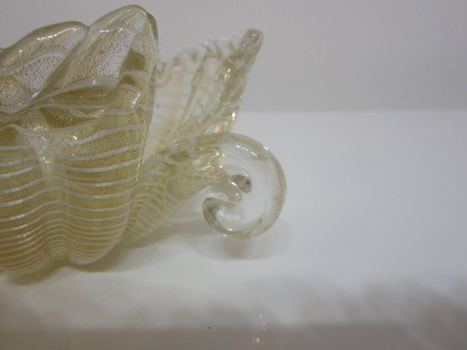 Barovier e Toso Spivali Handblown Murano Glass Leaf Dish with Handle For Sale 1