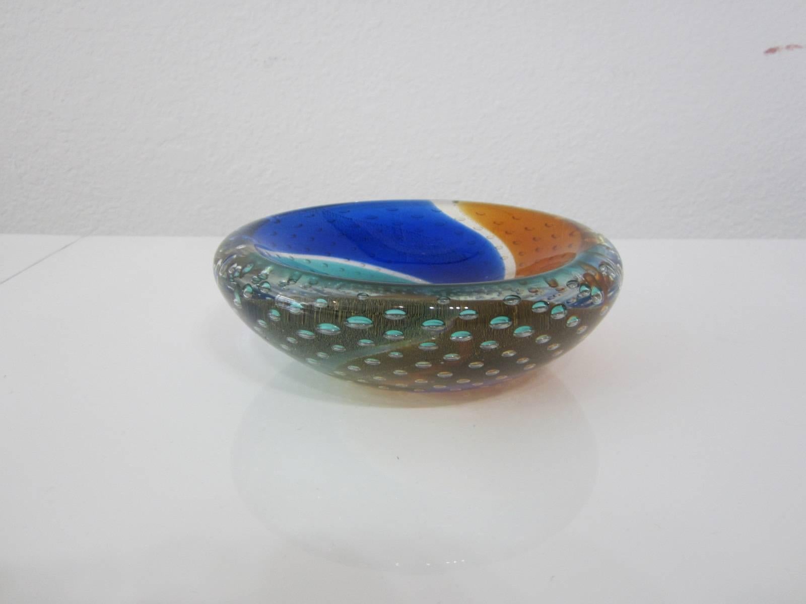Mid-Century Modern Handblown Murano Glass Bowl with Color Swirl and Bubble Inclusions For Sale