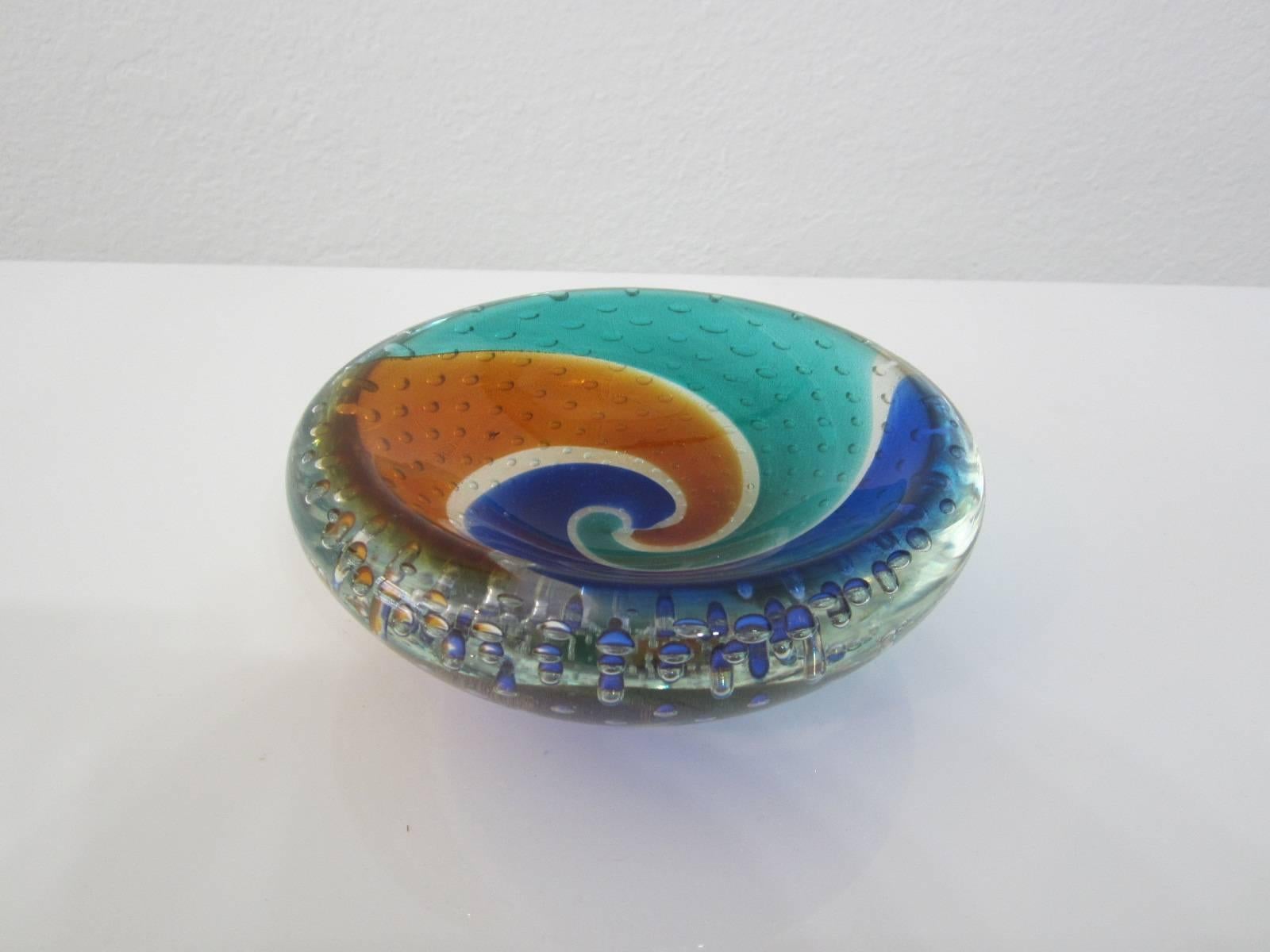 Handblown Murano Glass Bowl with Color Swirl and Bubble Inclusions In Excellent Condition For Sale In Miami, FL