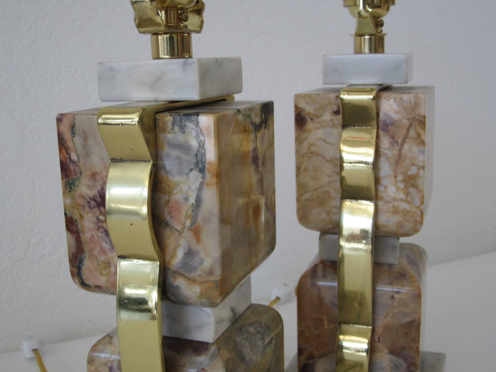 Pair of Stacked Marble Block Table Lamps In Good Condition For Sale In Miami, FL