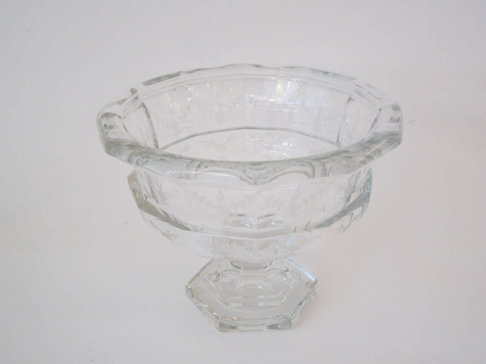 Tiffany Etched Crystal Pedestal Bowl In Excellent Condition In Miami, FL