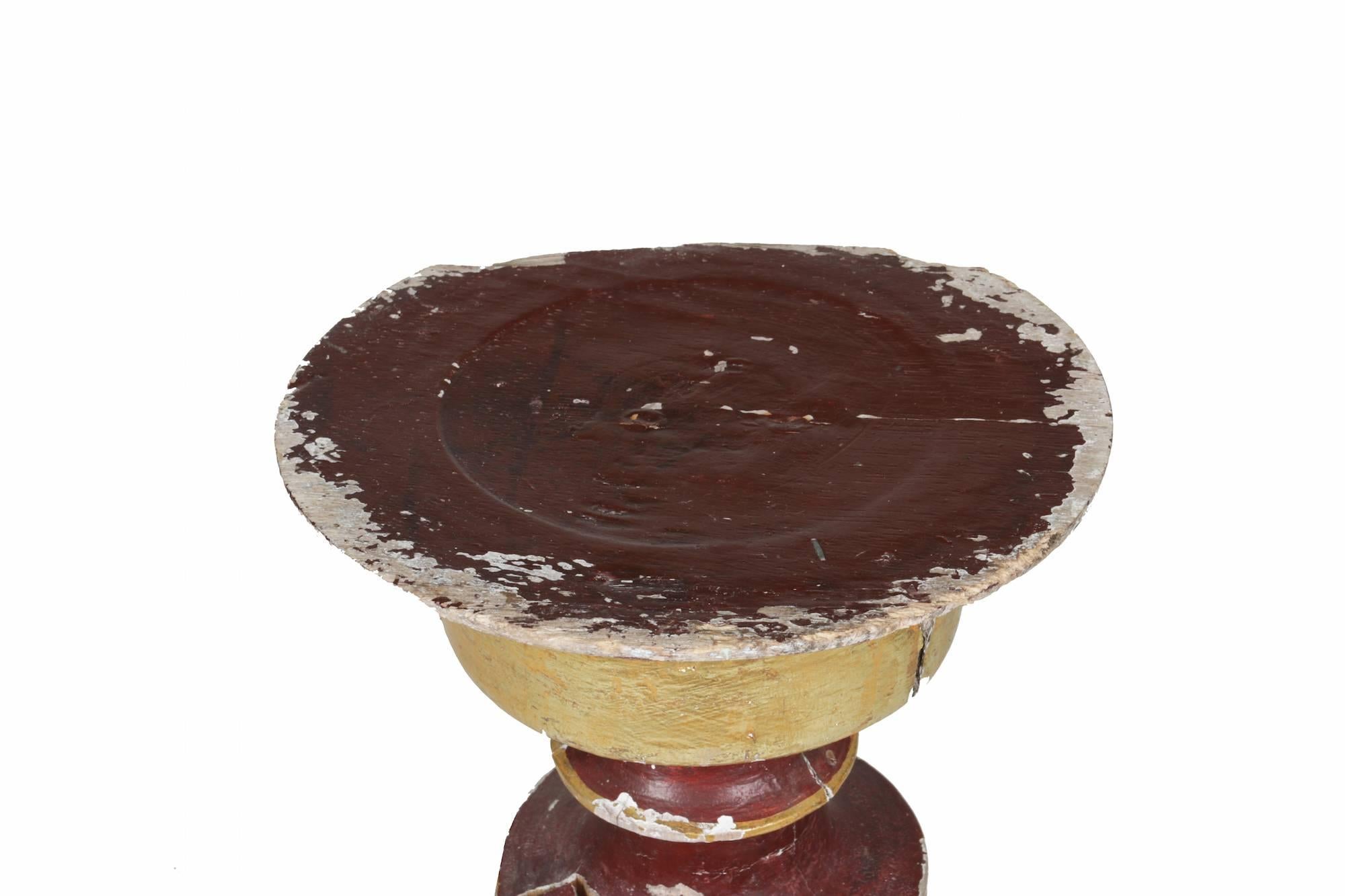 Antique Hand-Carved, Gessoed and Painted Venetian Wood Pedestal In Distressed Condition For Sale In Miami, FL