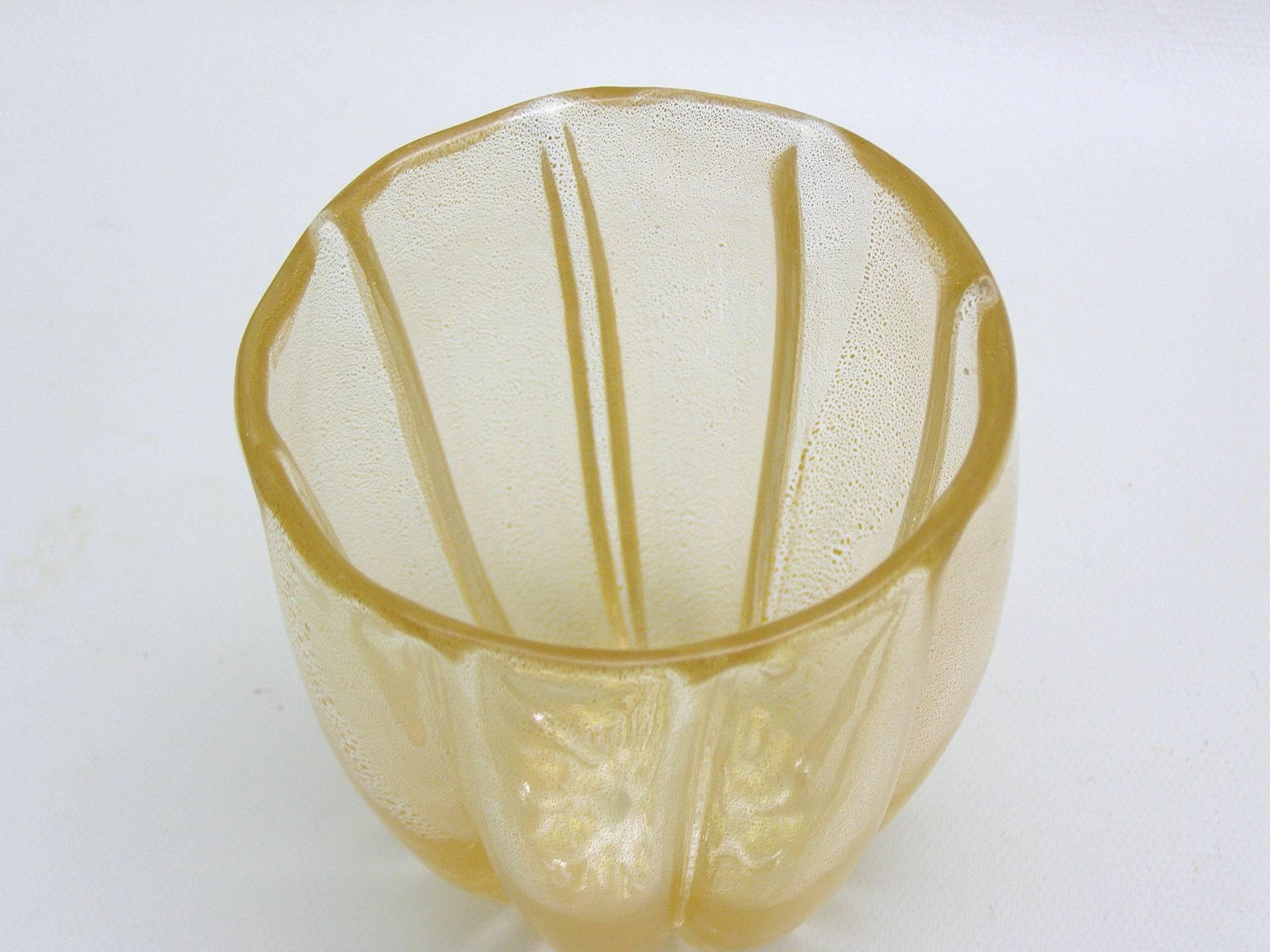 Mid-Century Modern Barovier e Toso Handblown Murano Glass Diminutive Fluted Glass Vessel For Sale