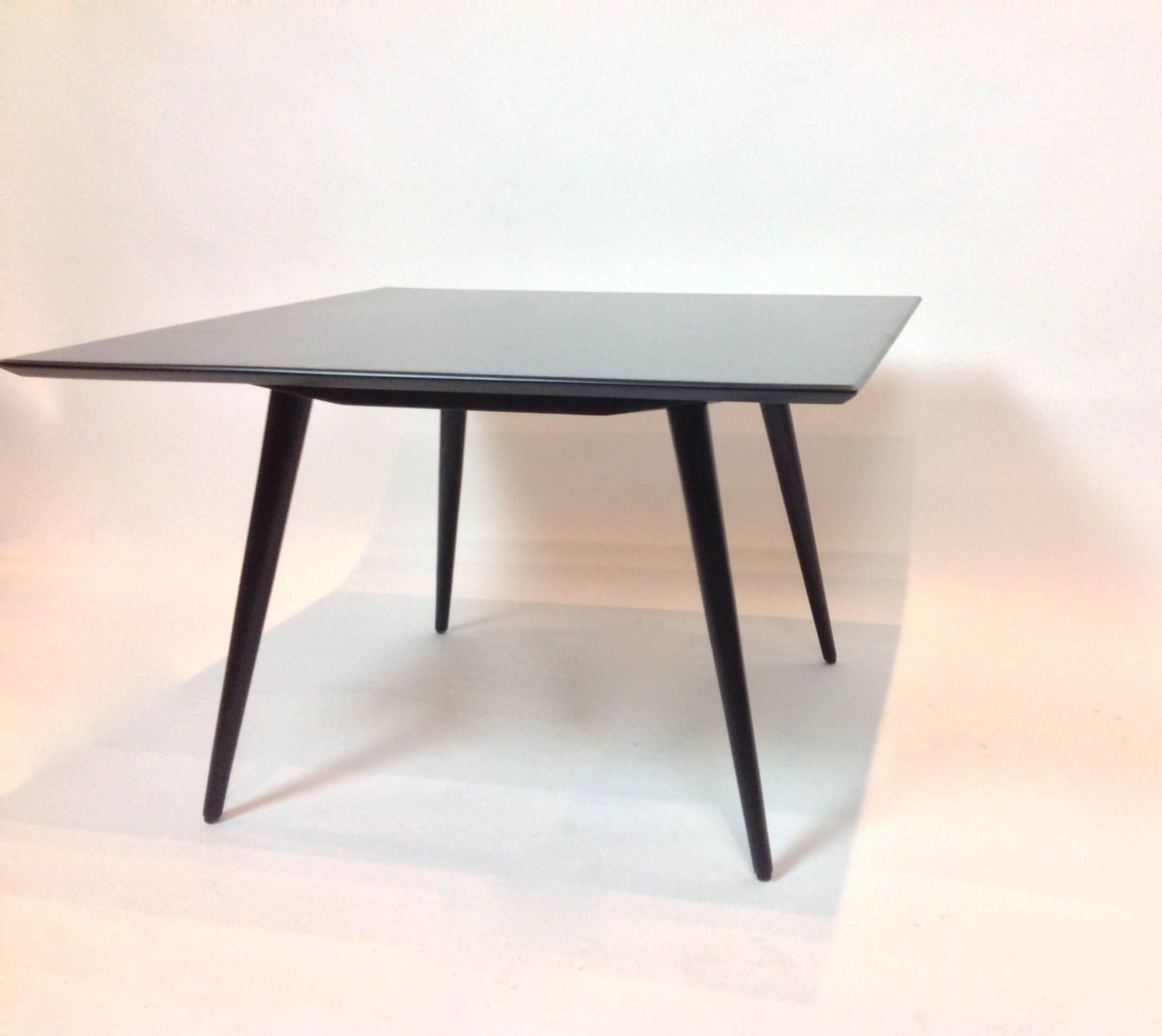 Painted Finely Formed Traditional Side Table by Paul McCobb in Matte Black For Sale